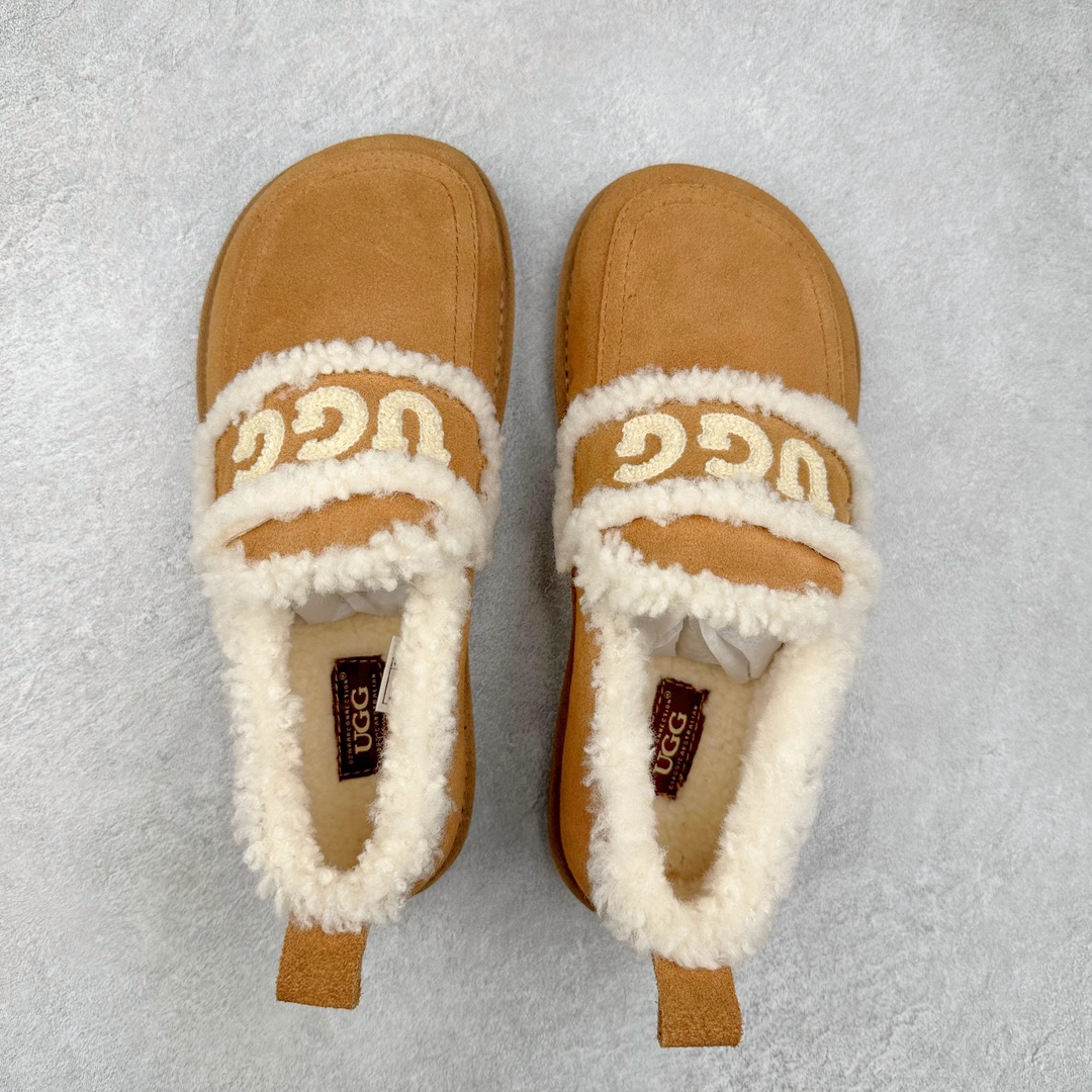 图片[3]-UGG Premium Chloe Fluffy Slippers 系列低帮时尚百搭舒适保暖休闲渔夫便鞋#升级原楦原纸版开发版型#采用TPU模压定型固色翻毛皮与羊毛厚绒鞋面材质#内嵌人造卷曲羊毛毛绒里衬和鞋垫,保暖锁热#选用17毫米UGGPURE™ 植入式羊毛里衬与可拆卸的UGGPURE™ 植入式羊毛鞋垫#Treadlite轻翼科技外底-优质的防滑,耐磨性,和良好的弹性 尺码：35-40-选品中心