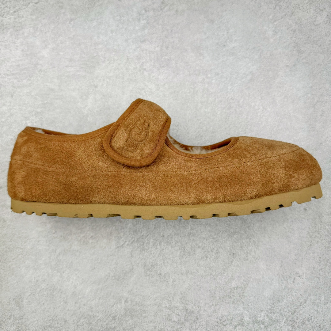 UGG 5215 玛丽珍 穆勒拖鞋 1.5CM薄底 女款 小红书爆款 广州外贸大厂生产 鞋头到鞋垫真羊皮毛一体 独立外盒包装 工艺 区别市面任何版本 1.5Ccm薄底 独立原版开发大底 羊绒鞋垫 冬季保暖外出 家居都是很适合的选择 今年uug推出款式系列 局部偏向年轻消费者喜好 也走到时尚潮流穿搭的前沿 鞋身材质 翻毛皮鞋面 17毫米UGGPURE™植入式羊毛内底 轻便防滑舒适橡胶外底 带有品牌LOGO商标 带全套包装 尺码：35 36 37 38 39 40-选品中心