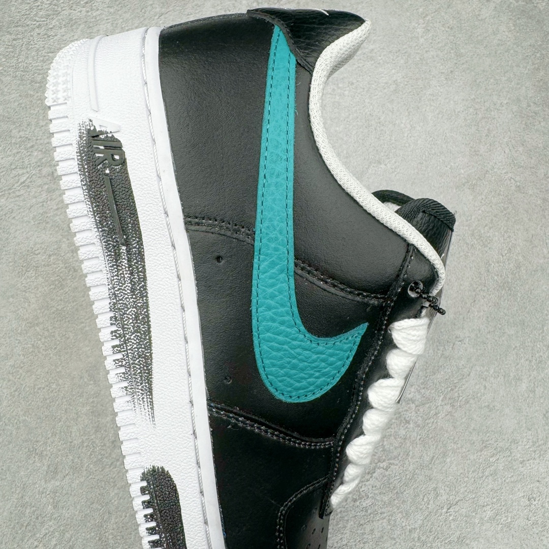 图片[6]-＃S2纯原 PEACEMINUSONE x NK Air Force 1 \\\”Para-Noise 3.0\\\” 权志龙联名空军一号低帮 货号：AQ3692-004 与 2.0 的白色相比，3.0 版本回归了初代的黑色鞋面设计。并且在侧身 Swoosh 上，大胆注入了彩色设计，整体观感和初代的亲友限定版本有着几分相似。独特的内外、左右多巴胺色系的鸳鸯设定，释放满满的新鲜活力。整体依然黑色为主，使得日常穿搭的门槛依旧保持在较低的水平，搭配一条牛仔裤或者卫裤，都能轻松驾驭。而鞋款的标志性设计——涂鸦中底和 “刮刮乐” 鞋面依旧保留，使得这双鞋在日常的穿着过程中会产生不同的变化，同时也可以成为 DIY 的个性画板。尺码：36 36.5 37.5 38 38.5 39 40 40.5 41 42 42.5 43 44 44.5 45 46 47.5-选品中心