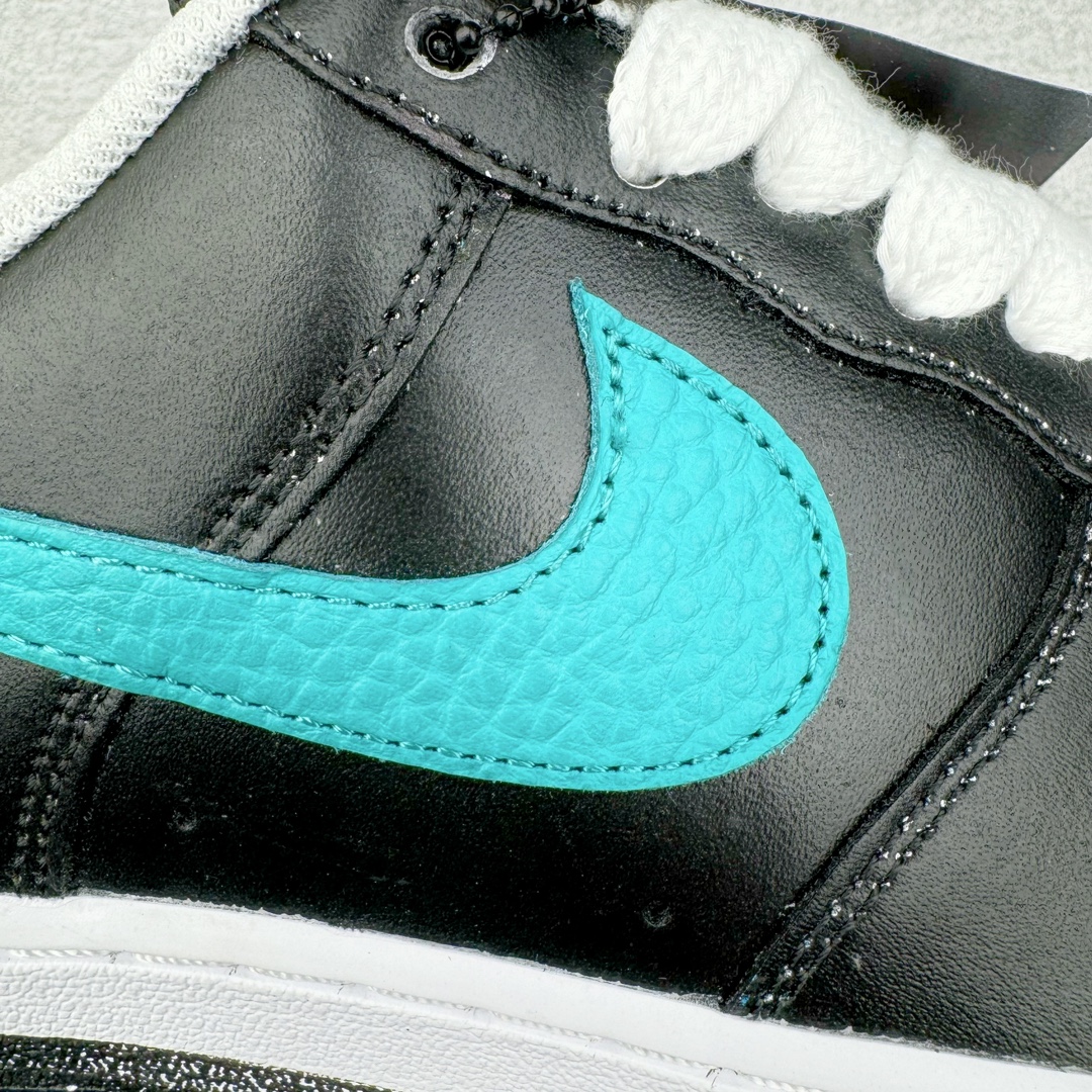 图片[19]-＃S2纯原 PEACEMINUSONE x NK Air Force 1 \\\”Para-Noise 3.0\\\” 权志龙联名空军一号低帮 货号：AQ3692-004 与 2.0 的白色相比，3.0 版本回归了初代的黑色鞋面设计。并且在侧身 Swoosh 上，大胆注入了彩色设计，整体观感和初代的亲友限定版本有着几分相似。独特的内外、左右多巴胺色系的鸳鸯设定，释放满满的新鲜活力。整体依然黑色为主，使得日常穿搭的门槛依旧保持在较低的水平，搭配一条牛仔裤或者卫裤，都能轻松驾驭。而鞋款的标志性设计——涂鸦中底和 “刮刮乐” 鞋面依旧保留，使得这双鞋在日常的穿着过程中会产生不同的变化，同时也可以成为 DIY 的个性画板。尺码：36 36.5 37.5 38 38.5 39 40 40.5 41 42 42.5 43 44 44.5 45 46 47.5-选品中心