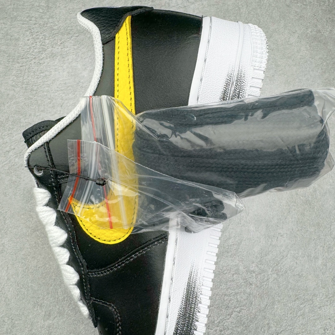 图片[7]-＃S2纯原 PEACEMINUSONE x NK Air Force 1 \\\”Para-Noise 3.0\\\” 权志龙联名空军一号低帮 货号：AQ3692-004 与 2.0 的白色相比，3.0 版本回归了初代的黑色鞋面设计。并且在侧身 Swoosh 上，大胆注入了彩色设计，整体观感和初代的亲友限定版本有着几分相似。独特的内外、左右多巴胺色系的鸳鸯设定，释放满满的新鲜活力。整体依然黑色为主，使得日常穿搭的门槛依旧保持在较低的水平，搭配一条牛仔裤或者卫裤，都能轻松驾驭。而鞋款的标志性设计——涂鸦中底和 “刮刮乐” 鞋面依旧保留，使得这双鞋在日常的穿着过程中会产生不同的变化，同时也可以成为 DIY 的个性画板。尺码：36 36.5 37.5 38 38.5 39 40 40.5 41 42 42.5 43 44 44.5 45 46 47.5-选品中心