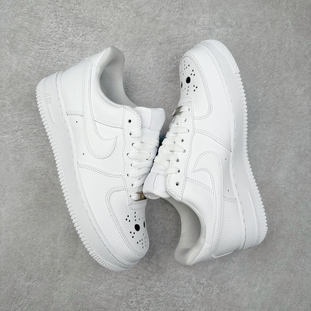 图片[3]-NK Air Force 1´07 Low 空军一号低帮百搭休闲运动板鞋 IB4025-100 柔软、弹性十足的缓震性能和出色的中底设计 横跨复古与现代的外型结合 造就出风靡全球 三十多年的Force 1 直到今天还深受青睐 尺码：36 36.5 37.5 38 38.5 39 40 40.5 41 42 42.5 43 44 44.5 45-选品中心