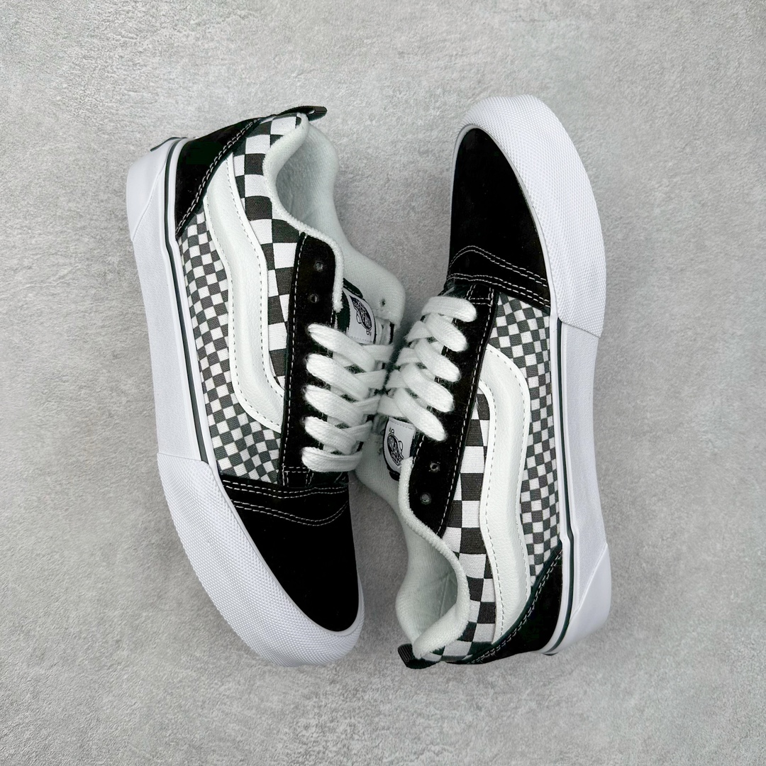 图片[3]-Vans Knu Skool 黑白棋盘格拼接 官方新配色 肥胖版立体大Logo 加厚鞋舌 低帮复古休闲硫化面包鞋 尺码：35 36 36.5 37 38 38.5 39 40 40.5 41 42 42.5 43 44 45 工艺：硫化1：1（重量1：1、真标、原钢印、材质标、鞋型标、合格证）-选品中心