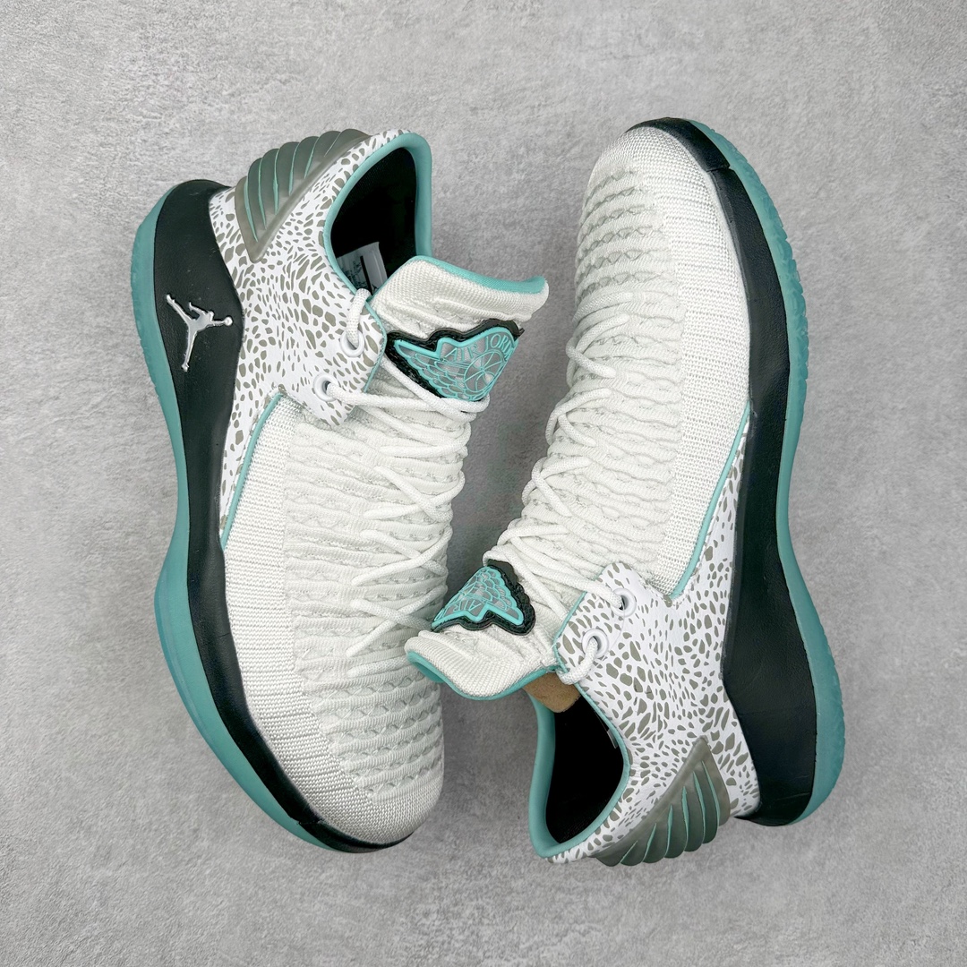 图片[3]-＃K版纯原 Air Jordan XXXII AJ32 Low PF 减震防滑低帮实战篮球鞋 郭艾伦白绿 AH3347-101 再次以经典白蓝配色向迈克尔的伟大精神致敬，结合 Zoom Air 缓震系统和 FlightSpeed 技术，为运动员带来柔和的缓冲以及迅速灵敏的响应。匠心搭配 Flyknit 鞋面，轻盈包覆双足，低帮版本，灵动极速的非凡体验。 尺码：39 40 40.5 41 42 42.5 43 44 44.5 45 46 47.5-选品中心