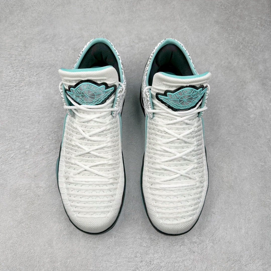 图片[2]-＃K版纯原 Air Jordan XXXII AJ32 Low PF 减震防滑低帮实战篮球鞋 郭艾伦白绿 AH3347-101 再次以经典白蓝配色向迈克尔的伟大精神致敬，结合 Zoom Air 缓震系统和 FlightSpeed 技术，为运动员带来柔和的缓冲以及迅速灵敏的响应。匠心搭配 Flyknit 鞋面，轻盈包覆双足，低帮版本，灵动极速的非凡体验。 尺码：39 40 40.5 41 42 42.5 43 44 44.5 45 46 47.5-选品中心