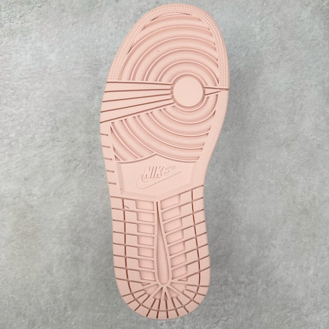 图片[9]-＃K版 Air Jordan AJ1 Low 低帮 白粉 DC0774-162 全新流水线出品 DT版本唯一平替选择 市场第二梯队最强版 全部原鞋开发 原楦原纸板开发 全鞋电脑针车 原厂内置全掌气垫 原盒内在原标 唯一Zp原版鞋带绑法 免检产品 全新2022版型 全头层皮料 完美零毛边处理 原厂配置全掌气垫 价格定位良心 几十个配色陆续出货 尺码：36 36.5 37.5 38 38.5 39 40 40.5 41 42 42.5 43 44 44.5 45 46 47.5-选品中心