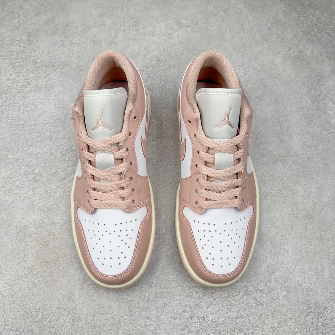图片[2]-＃K版 Air Jordan AJ1 Low 低帮 白粉 DC0774-162 全新流水线出品 DT版本唯一平替选择 市场第二梯队最强版 全部原鞋开发 原楦原纸板开发 全鞋电脑针车 原厂内置全掌气垫 原盒内在原标 唯一Zp原版鞋带绑法 免检产品 全新2022版型 全头层皮料 完美零毛边处理 原厂配置全掌气垫 价格定位良心 几十个配色陆续出货 尺码：36 36.5 37.5 38 38.5 39 40 40.5 41 42 42.5 43 44 44.5 45 46 47.5-选品中心