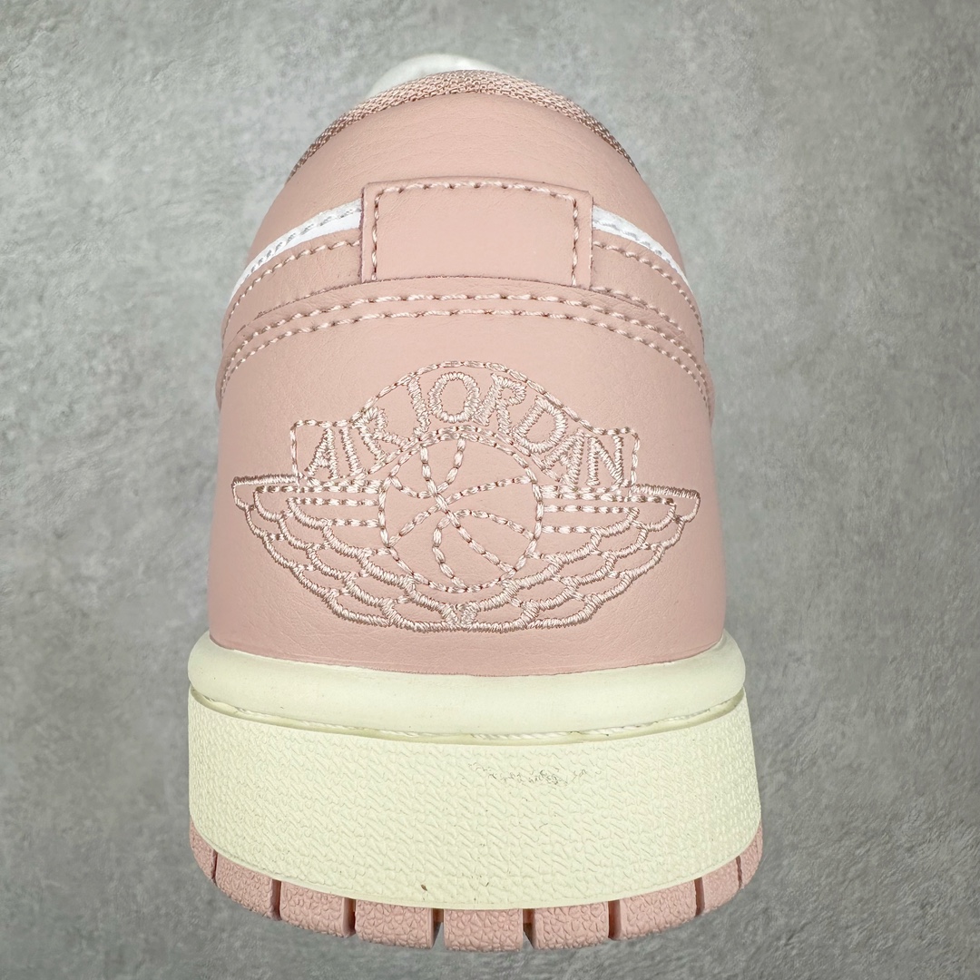 图片[8]-＃K版 Air Jordan AJ1 Low 低帮 白粉 DC0774-162 全新流水线出品 DT版本唯一平替选择 市场第二梯队最强版 全部原鞋开发 原楦原纸板开发 全鞋电脑针车 原厂内置全掌气垫 原盒内在原标 唯一Zp原版鞋带绑法 免检产品 全新2022版型 全头层皮料 完美零毛边处理 原厂配置全掌气垫 价格定位良心 几十个配色陆续出货 尺码：36 36.5 37.5 38 38.5 39 40 40.5 41 42 42.5 43 44 44.5 45 46 47.5-选品中心
