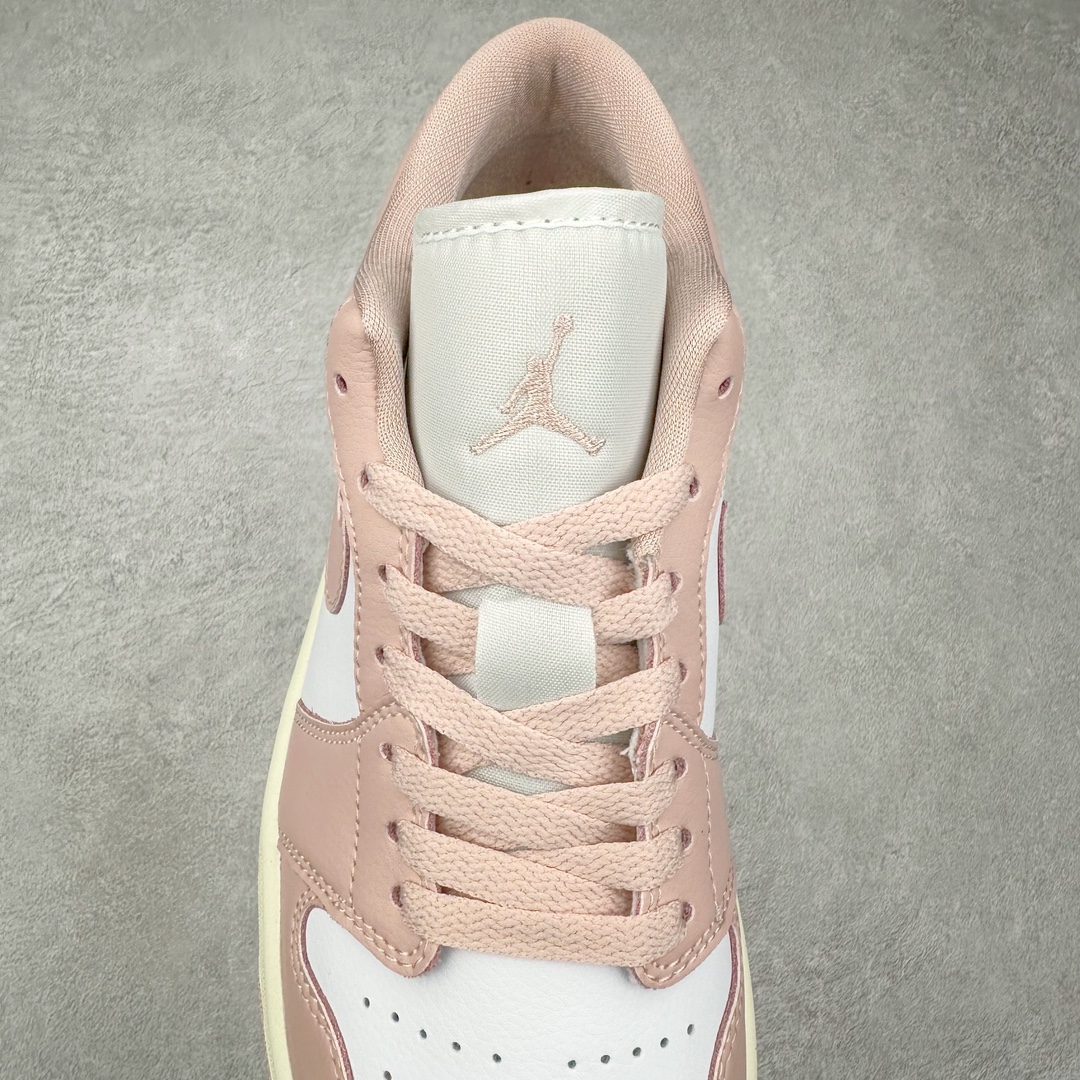 图片[5]-＃K版 Air Jordan AJ1 Low 低帮 白粉 DC0774-162 全新流水线出品 DT版本唯一平替选择 市场第二梯队最强版 全部原鞋开发 原楦原纸板开发 全鞋电脑针车 原厂内置全掌气垫 原盒内在原标 唯一Zp原版鞋带绑法 免检产品 全新2022版型 全头层皮料 完美零毛边处理 原厂配置全掌气垫 价格定位良心 几十个配色陆续出货 尺码：36 36.5 37.5 38 38.5 39 40 40.5 41 42 42.5 43 44 44.5 45 46 47.5-选品中心