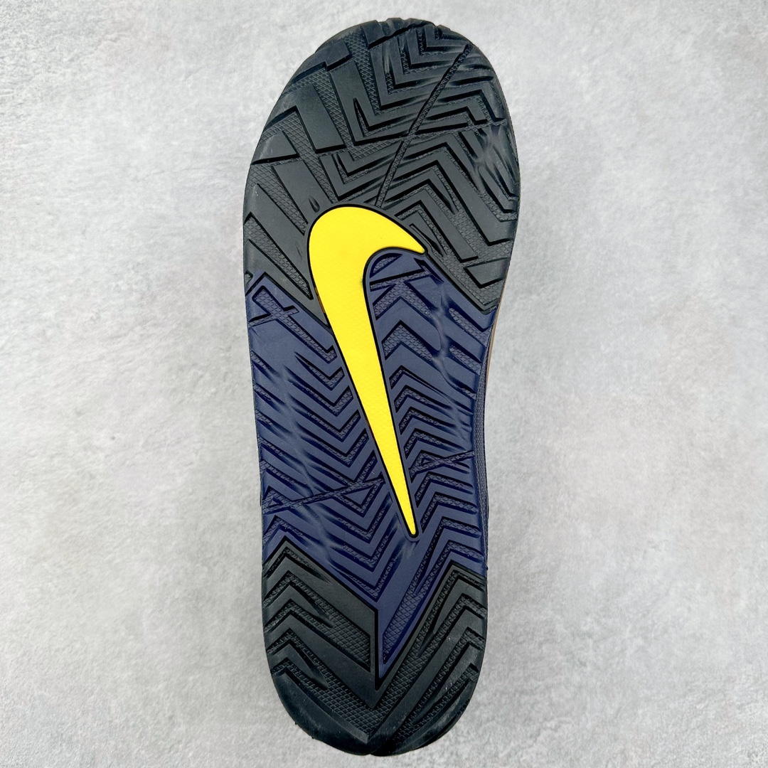 图片[9]-NIKE JAM 系列舒适时尚防滑耐磨低帮生活休闲鞋 FN0314-100 采用鞋面合成皮革与网眼布设计 以便于运动员在霹雳舞运动中的保护和耐穿 中底设计细节采用翻转SWOOSH设计 使得倒立动作时更显帅气 鞋子中的整体结构下降 有助于提供更好的缓震效果 设计语言来与NIKE 2000年跑跑鞋中汲取的材料组合以及设计语言 鞋子在线条处大量采用反光效果 尺码：36 36.5 37.5 38 38.5 39 40 40.5 41 42 42.5 43 44 44.5 45 46-选品中心