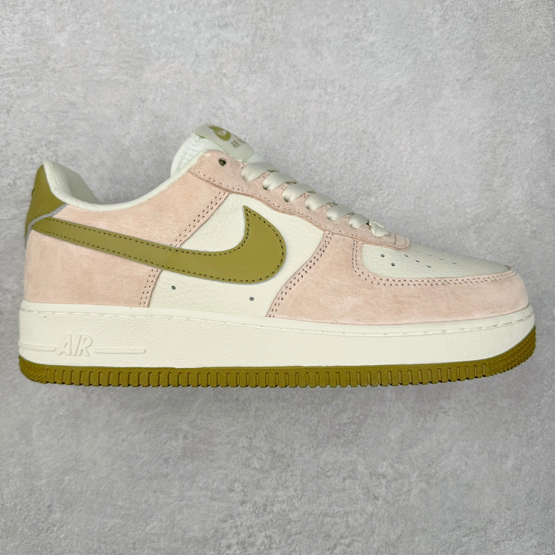 NK Air Force 1´07 Low 空军一号低帮百搭休闲运动板鞋 FF7795-222 柔软、弹性十足的缓震性能和出色的中底设计 横跨复古与现代的外型结合 造就出风靡全球 三十多年的Force 1 直到今天还深受青睐 尺码:36 36.5 37.5 38 38.5 39 40 40.5 41 42 42.5 43 44 44.5 45-选品中心