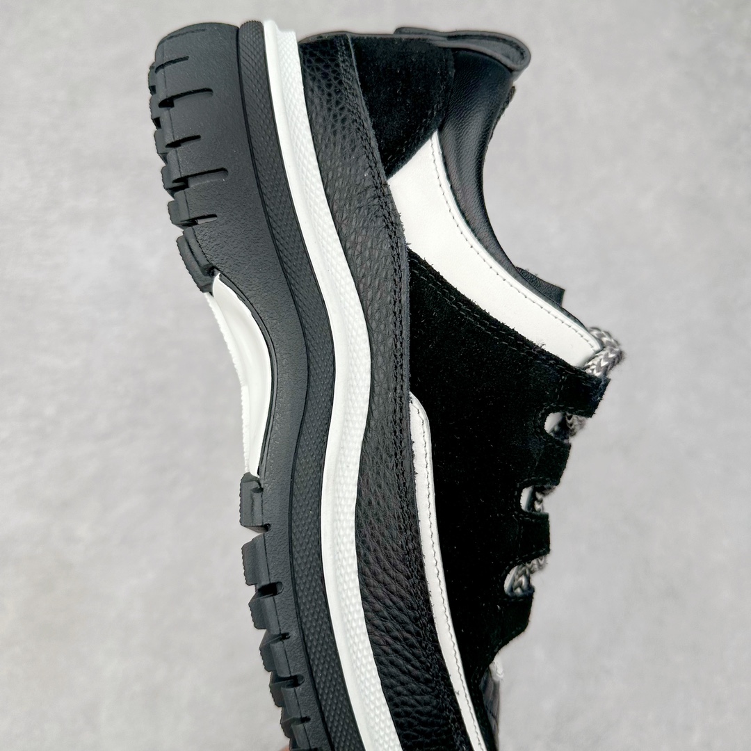 图片[6]-Chanel香奈儿 2025C 最新米兰走秀爆款 厚底老爹运动鞋 原版开发1-1复刻 官方同步 25款官方最新包装 花纹礼盒包装 小香早春度假新款 双C方圆头系带休闲鞋 潮鞋 此款绝对是小香这一季最火的存在 专柜根本就买不到系列 恨不得焊在脚上系列 好穿又个性 跟以往风格不同 没有大大的Logo 低调且高级感满满 轻英伦风的方头➕菱格的柔和 完美的融合在一起 有一种1️⃣➕1️⃣大于3的感觉 经典的撞色搭配 出彩且不突兀 搭配 短裙 短裤 牛仔 潮服 时尚感瞬间提升好几个档次 【采用牛皮拼接牛反绒 内里透气网面 原版开模𝐓𝐏𝐔大底 增高𝟒𝐂𝐌】 货号： G397922631 Sizc： 35 36 37 38 39 40-选品中心