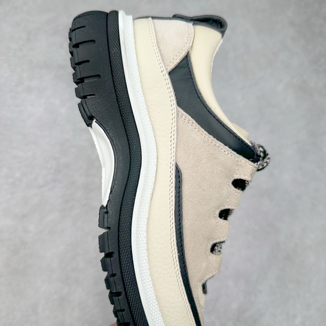 图片[6]-Chanel香奈儿 2025C 最新米兰走秀爆款 厚底老爹运动鞋 原版开发1-1复刻 官方同步 25款官方最新包装 花纹礼盒包装 小香早春度假新款 双C方圆头系带休闲鞋 潮鞋 此款绝对是小香这一季最火的存在 专柜根本就买不到系列 恨不得焊在脚上系列 好穿又个性 跟以往风格不同 没有大大的Logo 低调且高级感满满 轻英伦风的方头➕菱格的柔和 完美的融合在一起 有一种1️⃣➕1️⃣大于3的感觉 经典的撞色搭配 出彩且不突兀 搭配 短裙 短裤 牛仔 潮服 时尚感瞬间提升好几个档次 【采用牛皮拼接牛反绒 内里透气网面 原版开模𝐓𝐏𝐔大底 增高𝟒𝐂𝐌】 货号： G397922631 Sizc： 35 36 37 38 39 40-选品中心