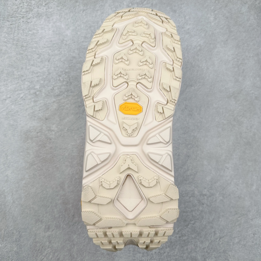 图片[9]-＃纯原 HOKA ONE ONE Tor Uitra Low 托亚潮流户外越野登山功能鞋 鞋款利用机能、户外、复古元素将都市型格与户外机能无缝结合 既能自由穿梭于城市的钢筋水泥之间 也能轻松演绎山系潮流搭配 全粒面皮革结合模压鞋口 提升持久耐穿度 直至鞋头的鞋带设计 舒适灵活的调节 搭配鞋头处HOKA ONE ONE飞翼纹饰 营造了个性十足的张扬气场 Tor Ultra 配备 Vibram® 鞋底与 EVA 和RMAT® 中底 给穿著者最佳的抓地力及舒适性 另外中底的金属摇杆可稳定脚部行程 当走过崎岖山路时依然让脚部得到平稳的感觉 而整对鞋以皮革和耐用尼龙布材打造 与坚固的鞋底相结合 可以牢固地支撑脚部和脚踝 另外外层搭载的Event技术 保持鞋履防水以及鞋内透气作用 尺码：36 36.5 37.5 38 38.5 39 40 40.5 41 42 42.5 43 44 44.5 45-选品中心