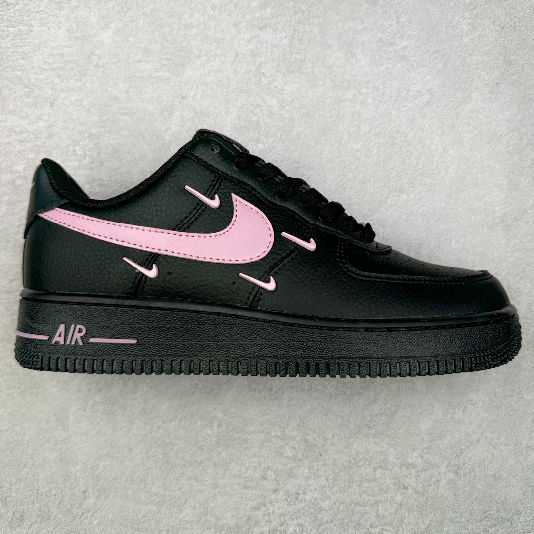 NK Air Force 1´07 Low 空军一号低帮百搭休闲运动板鞋 CW2288-111 柔软、弹性十足的缓震性能和出色的中底设计 横跨复古与现代的外型结合 造就出风靡全球 三十多年的Force 1 直到今天还深受青睐 尺码：36 36.5 37.5 38 38.5 39 40 40.5 41 42 42.5 43 44 44.5 45-选品中心