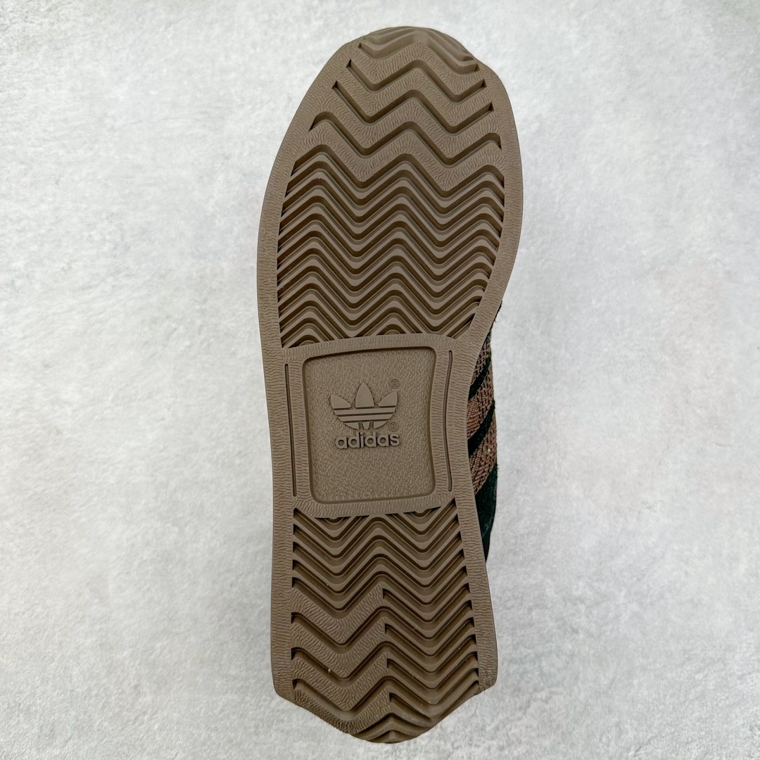 图片[9]-＃特价福利 Song for the Mute x AD Originals SFTM-003 联名款复古慢跑鞋 Originals与时装品牌Song for the Mute即将迎来第三个合作系列 这个系列主打的也是怀旧的氛围 采用了Country OG这个诞生于上世纪70年代的鞋款 尼龙和绒面革的梦幻拼接 低调而富有质感 呈现SFTM一贯的面料美学 三款不同风格的配色 亮点十足的斑点鞋带 体现怀旧主义和前卫设计无缝交织 鞋款采用了低帮的造型 方便日常穿着 同时对于外底做了处理 皮革材质和尼龙布材质的组合也更具是时代感 尺码：36 36.5 37 38 38.5 39 40 40.5 41 42 42.5 43 44 44.5 45-选品中心