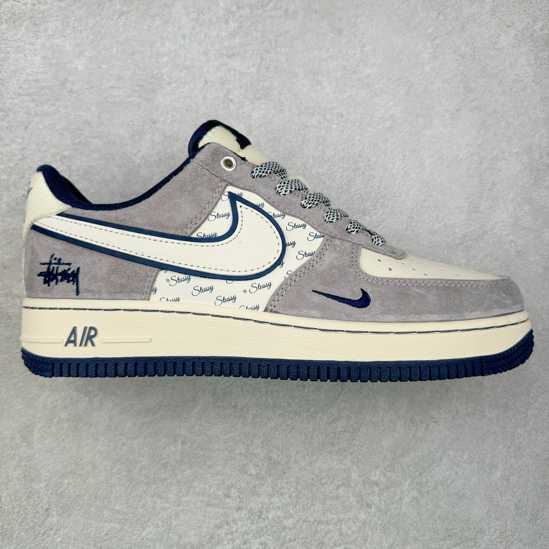 NK Air Force 1´07 Low 空军一号低帮百搭休闲运动板鞋 KK1988-024柔软、弹性十足的缓震性能和出色的中底设计 横跨复古与现代的外型结合 造就出风靡全球 三十多年的Force 1 直到今天还深受青睐 尺码：36 36.5 37.5 38 38.5 39 40 40.5 41 42 42.5 43 44 44.5 45-选品中心
