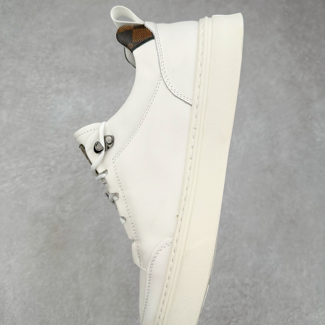 图片[7]-Ecco爱步潮流男鞋2024时尚街头 潮搭休闲鞋 男款百搭板鞋 街头系列 工艺牛皮鞋面 挺阔有型纹理清晰 柔韧耐穿 功能性鞋扣让系带更加贴合脚型 自由调节松紧，方便快捷 个性后鞋尾 凸显潮流新元素PU橡胶大底 柔韧耐穿防滑 助力日常舒适穿行 尺码：38 39 40 41 42 43 44 （皮鞋码）-选品中心