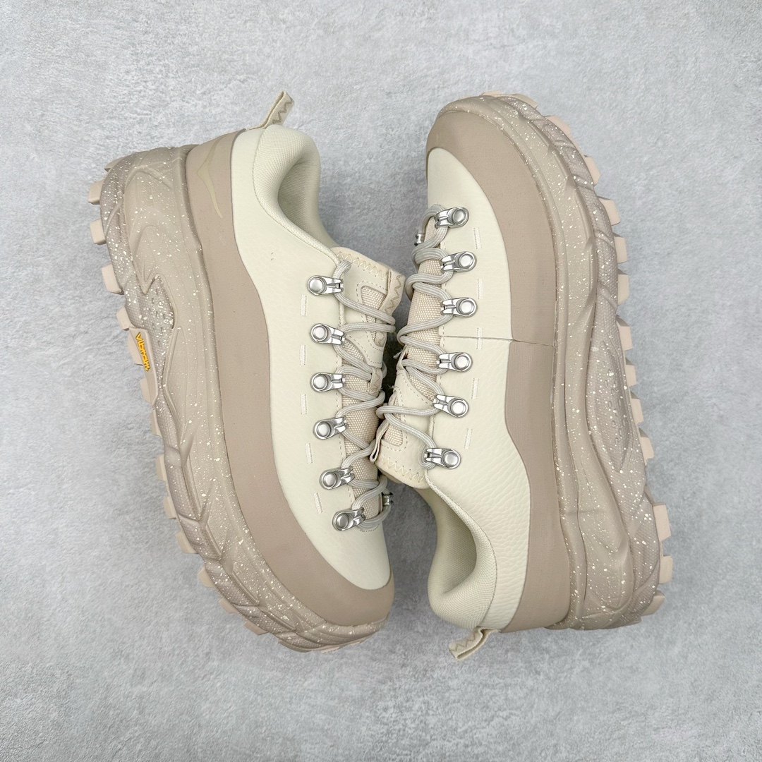 图片[3]-＃纯原 HOKA ONE ONE Tor Uitra Low 托亚潮流户外越野登山功能鞋 鞋款利用机能、户外、复古元素将都市型格与户外机能无缝结合 既能自由穿梭于城市的钢筋水泥之间 也能轻松演绎山系潮流搭配 全粒面皮革结合模压鞋口 提升持久耐穿度 直至鞋头的鞋带设计 舒适灵活的调节 搭配鞋头处HOKA ONE ONE飞翼纹饰 营造了个性十足的张扬气场 Tor Ultra 配备 Vibram® 鞋底与 EVA 和RMAT® 中底 给穿著者最佳的抓地力及舒适性 另外中底的金属摇杆可稳定脚部行程 当走过崎岖山路时依然让脚部得到平稳的感觉 而整对鞋以皮革和耐用尼龙布材打造 与坚固的鞋底相结合 可以牢固地支撑脚部和脚踝 另外外层搭载的Event技术 保持鞋履防水以及鞋内透气作用 尺码：36 36.5 37.5 38 38.5 39 40 40.5 41 42 42.5 43 44 44.5 45-选品中心