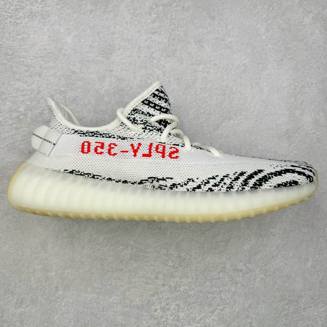 ＃渠道货福利开仓 Yeezy Boost 350 V2 系列 外贸平台订单 零售专供 全套原楦原纸版原鞋开模完美打造 采用辰元飞织鱼丝网原厂面 非进口机台 大底原厂半透明RB巴斯夫满钉大底 原厂东莞百宏3M反光鞋带 质感一致 原厂鑫成新粉原鞋垫 LOGO胶浆印花 钛金针与高士马克线针车精工打造 一切遵循原厂指令单采购同源原材 采购全套原厂进口材料 原纸版 原楦头 一切同源公司 大几率过验 混卖无压力‼️尺码：36 36.5 37 38 38.5 39 40 40.5 41 42 42.5 43 44 44.5 45 46 47 48-选品中心