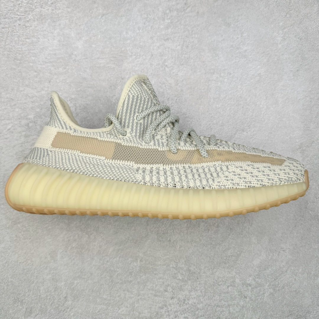 ＃渠道货福利开仓 Yeezy Boost 350 V2 系列 外贸平台订单 零售专供 全套原楦原纸版原鞋开模完美打造 采用辰元飞织鱼丝网原厂面 非进口机台 大底原厂半透明RB巴斯夫满钉大底 原厂东莞百宏3M反光鞋带 质感一致 原厂鑫成新粉原鞋垫 LOGO胶浆印花 钛金针与高士马克线针车精工打造 一切遵循原厂指令单采购同源原材 采购全套原厂进口材料 原纸版 原楦头 一切同源公司 大几率过验 混卖无压力‼️尺码：36 36.5 37 38 38.5 39 40 40.5 41 42 42.5 43 44 44.5 45 46 47 48-选品中心