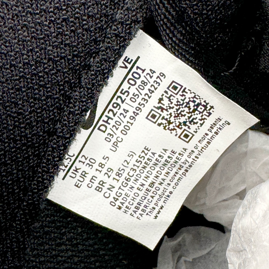 图片[12]-＃G版纯原 NK Air Force 1 Low \’07 空军一号低帮经典板鞋童鞋 中小童 纯黑 DH2925-001 同步官方2022全新版本 不规则波浪大底咬花 全鞋电脑针车 工整有序 视觉效果满分 原厂拉帮手法 标准四线 密度针距针孔大小控制到位 原装反口里网布海绵 正确卡色网眼大小 新版鞋撑改用纸团代替 原厂港宝加持完美还原灵魂版型 原盒原配从里到外百分百还原 原厂全头层原厂皮料 原标原盒 内置Sole气垫 中底白色背胶 中底划线 已经无限的接近公司 原厂楦头 原厂刺绣 后跟弧度修正 尺码同步官方：25 26 27.5 28 28.5 29.5 30 31 31.5 32 33 33.5 34 35-选品中心