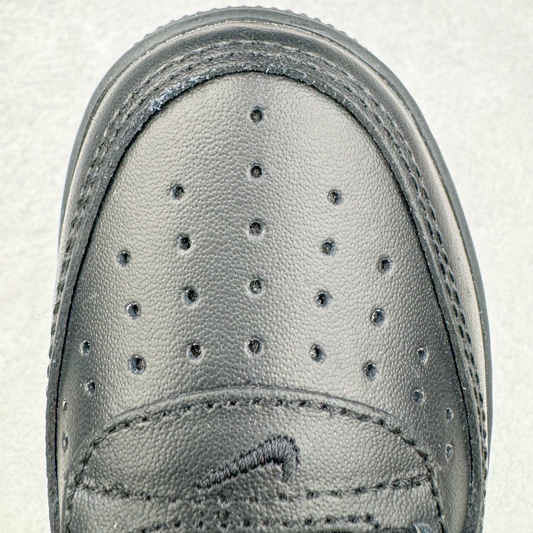 图片[17]-＃G版纯原 NK Air Force 1 Low \’07 空军一号低帮经典板鞋童鞋 中小童 纯黑 DH2925-001 同步官方2022全新版本 不规则波浪大底咬花 全鞋电脑针车 工整有序 视觉效果满分 原厂拉帮手法 标准四线 密度针距针孔大小控制到位 原装反口里网布海绵 正确卡色网眼大小 新版鞋撑改用纸团代替 原厂港宝加持完美还原灵魂版型 原盒原配从里到外百分百还原 原厂全头层原厂皮料 原标原盒 内置Sole气垫 中底白色背胶 中底划线 已经无限的接近公司 原厂楦头 原厂刺绣 后跟弧度修正 尺码同步官方：25 26 27.5 28 28.5 29.5 30 31 31.5 32 33 33.5 34 35-选品中心