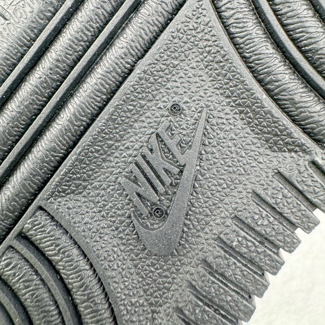 图片[21]-＃G版纯原 NK Air Force 1 Low \’07 空军一号低帮经典板鞋童鞋 中小童 纯黑 DH2925-001 同步官方2022全新版本 不规则波浪大底咬花 全鞋电脑针车 工整有序 视觉效果满分 原厂拉帮手法 标准四线 密度针距针孔大小控制到位 原装反口里网布海绵 正确卡色网眼大小 新版鞋撑改用纸团代替 原厂港宝加持完美还原灵魂版型 原盒原配从里到外百分百还原 原厂全头层原厂皮料 原标原盒 内置Sole气垫 中底白色背胶 中底划线 已经无限的接近公司 原厂楦头 原厂刺绣 后跟弧度修正 尺码同步官方：25 26 27.5 28 28.5 29.5 30 31 31.5 32 33 33.5 34 35-选品中心