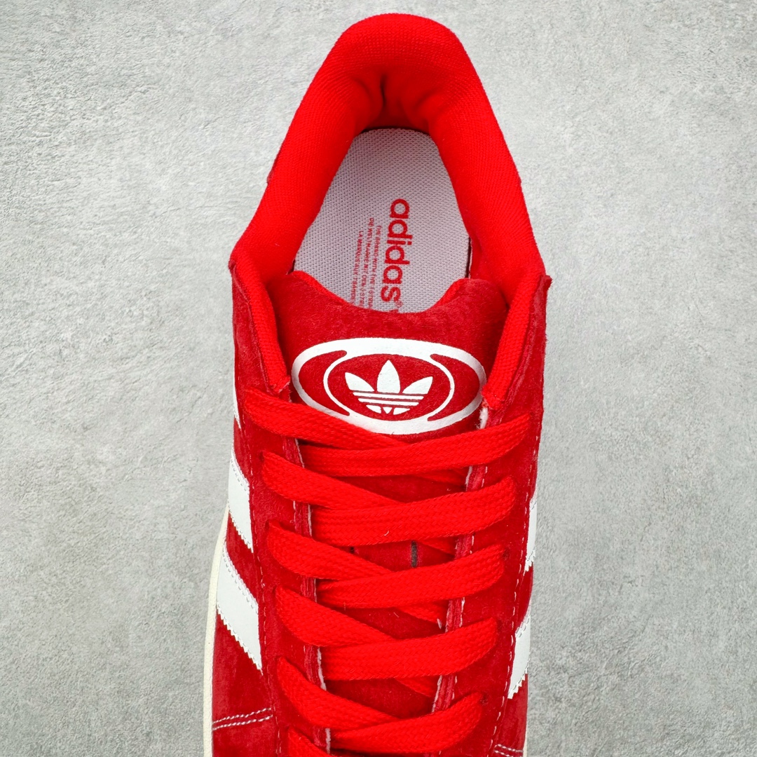 图片[5]-＃福利特价 AD Originals Campus 00s 学院系列面包风经典复古低帮百搭休闲运动板鞋 HO3474 这次 Originals 选择了以经典复古鞋型 Campus 为蓝本打造全新面包鞋 这款鞋型联名不断 冠希当年对它更是钟爱有加 论牌面丝毫不输贝壳头、Forum 等大热鞋型 这次 Campus 一改 80 年代的瘦长造型 鞋舌、鞋身、鞋底甚至细节都变大了 营造出千禧年前后流行的面包鞋宽大廓形 因此鞋名改为 Campus 00s 鞋身采用绒面皮料搭配白色常规皮革 质感上还是延续了经典 Campus 的设计 鞋舌填充更加饱满 让鞋款整体看起来更加圆润 搭配上这款浅蓝配色 「蓝胖子」造型真的很可爱 鞋舌还加入了与以往 Campus 不同的全新三叶草 Logo 令造型更具千禧气息 鞋带也采用了加宽的设计 如果你不喜欢 这次还附送了传统鞋带可以替换 鞋底采用了米黄做旧设计 凸显鞋款的复古年代感 除了清新可人的浅蓝配色 还有一款酷灰配色 造型更加硬朗复古 而且相比浅蓝配色更加耐脏 尺码：36 36⅔ 37⅓ 38 38⅔ 39⅓ 40 40⅔ 41⅓ 42 42⅔ 43⅓ 44 45-选品中心