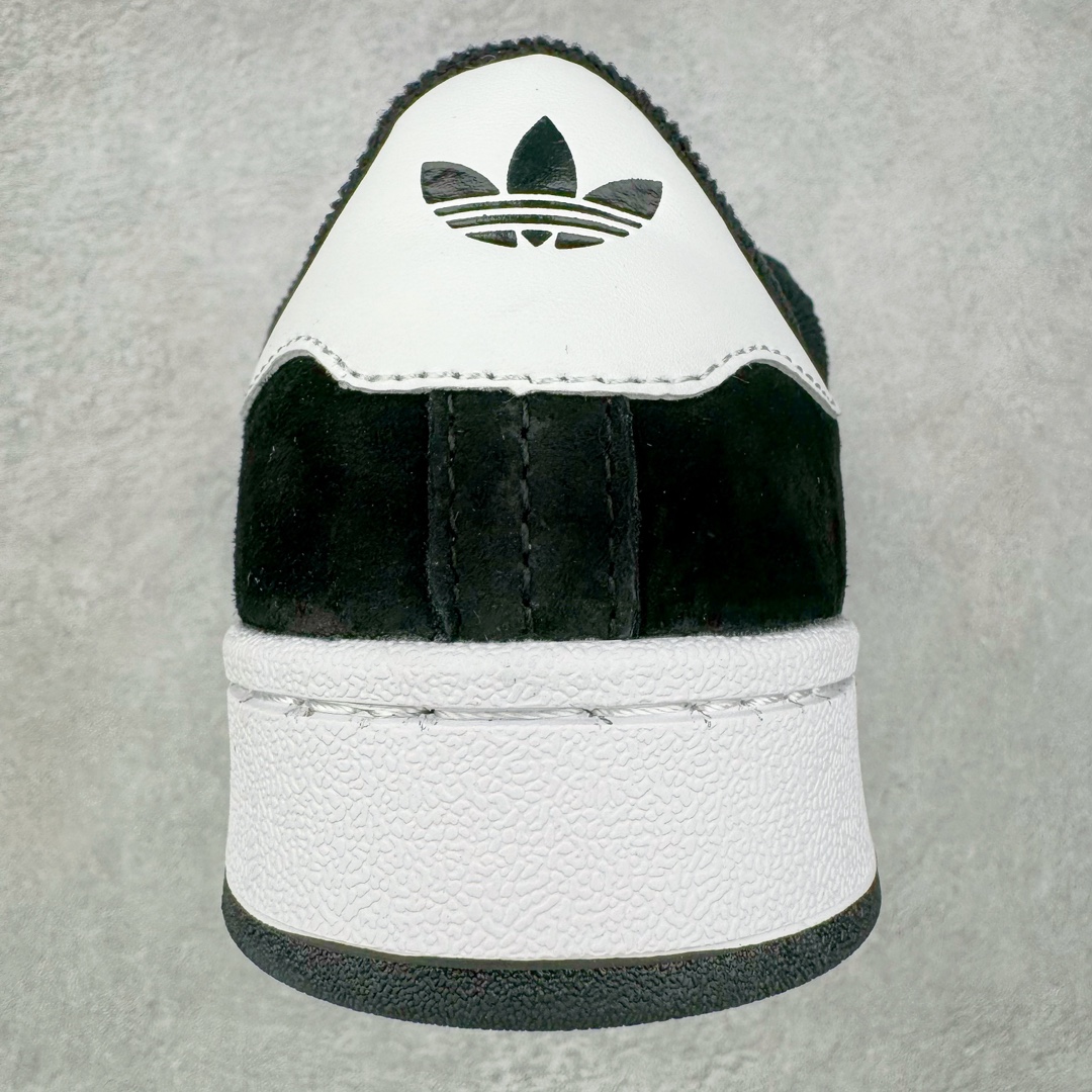 图片[8]-＃福利特价 AD Originals Campus 00s 学院系列面包风经典复古低帮百搭休闲运动板鞋 GY9475 这次 Originals 选择了以经典复古鞋型 Campus 为蓝本打造全新面包鞋 这款鞋型联名不断 冠希当年对它更是钟爱有加 论牌面丝毫不输贝壳头、Forum 等大热鞋型 这次 Campus 一改 80 年代的瘦长造型 鞋舌、鞋身、鞋底甚至细节都变大了 营造出千禧年前后流行的面包鞋宽大廓形 因此鞋名改为 Campus 00s 鞋身采用绒面皮料搭配白色常规皮革 质感上还是延续了经典 Campus 的设计 鞋舌填充更加饱满 让鞋款整体看起来更加圆润 搭配上这款浅蓝配色 「蓝胖子」造型真的很可爱 鞋舌还加入了与以往 Campus 不同的全新三叶草 Logo 令造型更具千禧气息 鞋带也采用了加宽的设计 如果你不喜欢 这次还附送了传统鞋带可以替换 鞋底采用了米黄做旧设计 凸显鞋款的复古年代感 除了清新可人的浅蓝配色 还有一款酷灰配色 造型更加硬朗复古 而且相比浅蓝配色更加耐脏 尺码：36 36⅔ 37⅓ 38 38⅔ 39⅓ 40 40⅔ 41⅓ 42 42⅔ 43⅓ 44 45-选品中心