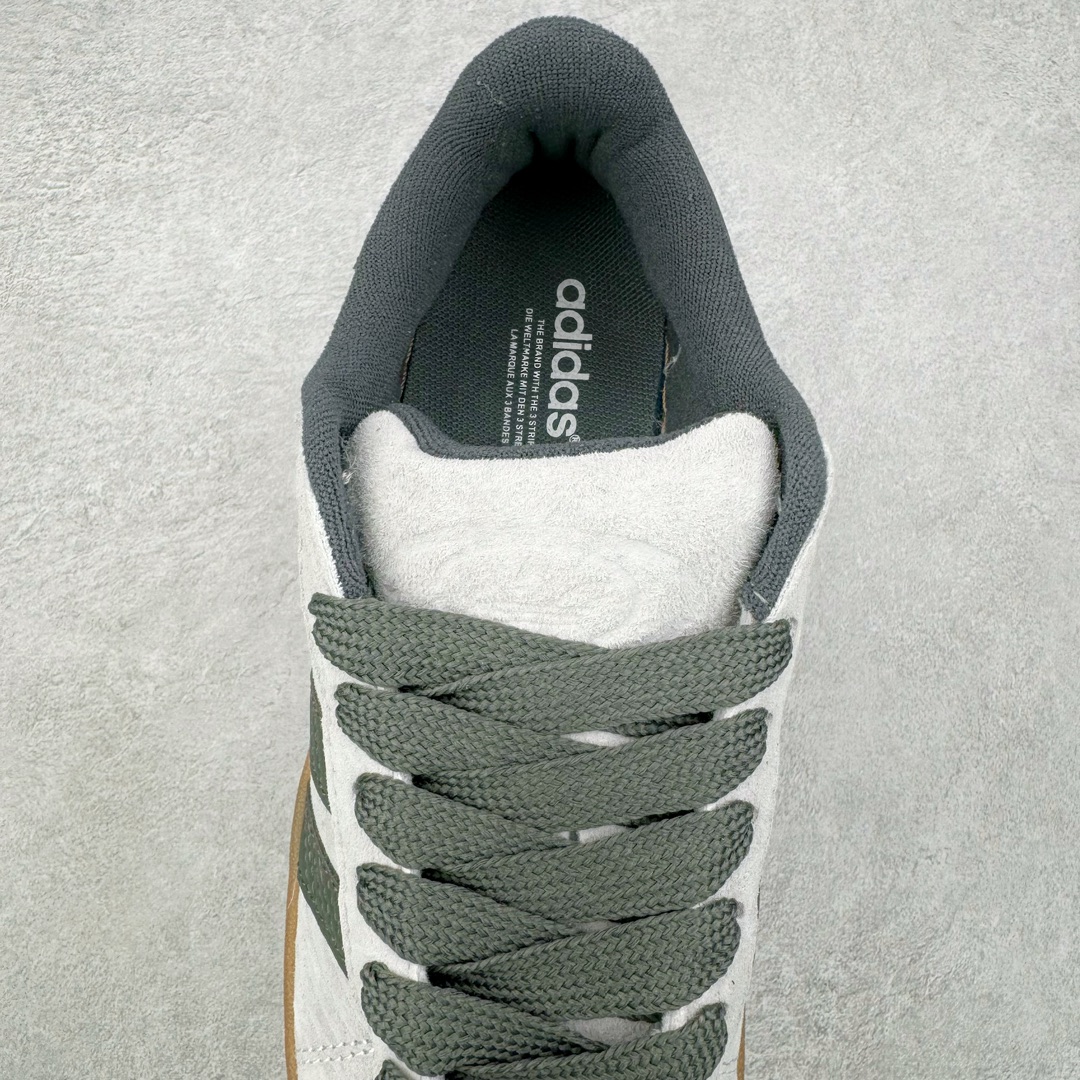 图片[5]-AD Originals Campus 00s 学院系列面包风经典复古低帮百搭休闲运动板鞋 IF4336 这次 Originals 选择了以经典复古鞋型 Campus 为蓝本打造全新面包鞋 这款鞋型联名不断 冠希当年对它更是钟爱有加 论牌面丝毫不输贝壳头、Forum 等大热鞋型 这次 Campus 一改 80 年代的瘦长造型 鞋舌、鞋身、鞋底甚至细节都变大了 营造出千禧年前后流行的面包鞋宽大廓形 因此鞋名改为 Campus 00s 鞋身采用绒面皮料搭配白色常规皮革 质感上还是延续了经典 Campus 的设计 鞋舌填充更加饱满 让鞋款整体看起来更加圆润 搭配上这款浅蓝配色 「蓝胖子」造型真的很可爱 鞋舌还加入了与以往 Campus 不同的全新三叶草 Logo 令造型更具千禧气息 鞋带也采用了加宽的设计 如果你不喜欢 这次还附送了传统鞋带可以替换 鞋底采用了米黄做旧设计 凸显鞋款的复古年代感 除了清新可人的浅蓝配色 还有一款酷灰配色 造型更加硬朗复古 而且相比浅蓝配色更加耐脏 尺码：36 36⅔ 37⅓ 38 38⅔ 39⅓ 40 40⅔ 41⅓ 42 42⅔ 43⅓ 44 45-选品中心