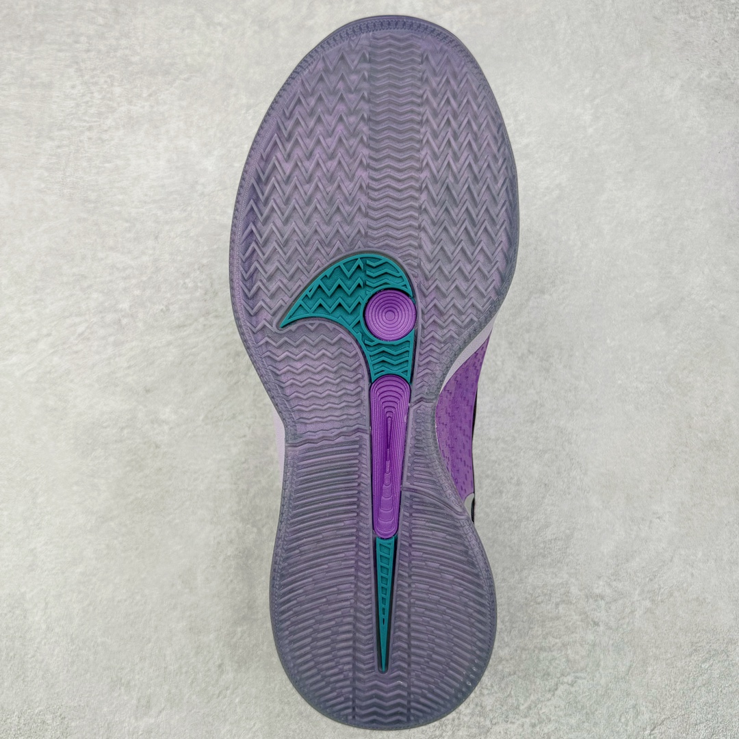 图片[9]-＃Max/灭世 NK Sabrina 2 萨布丽娜二代签名减震防滑低帮篮球鞋 首发配色 电光紫 FZ1517-500 革新登场🌪🔝颠覆革新出货‼️缓震配置独家革新！实战属性直接拉满👊🏻实战天花板上限再度提升！实战亲测-性能体验吊打国产同价位鞋款 ⚫️前掌扇形zoom➕增配中足抗扭片➕增配后掌马蹄ZOOM气垫（正品仅配置前掌扇形zoom） 完美解决 正品抗扭不足问题 ⚫️采用科比5代鞋楦以及龙骨数据打造！前后落差仅6mm！小科5实至名归！ ⚫️鞋身➕鞋头增配高频补强层，提升鞋头以及脚踝支撑性 ⚫️鞋垫采用高弹缓震垫材质-磨合一场直接贴合脚型☑️ ⚫️外底加厚2mm，升级止滑配方，磨合一次，抓地原地起飞 后卫旗舰有且只在灭世纯原（支持市场任意货品正面PK） 真材实料，肉眼可见！革新升级绝非空穴来风！灭世纯原内外兼修，用态度诠释最强实战货品👊🏻 尺码：39-46（尺码建议：标准亚洲楦 无需大半码）-选品中心