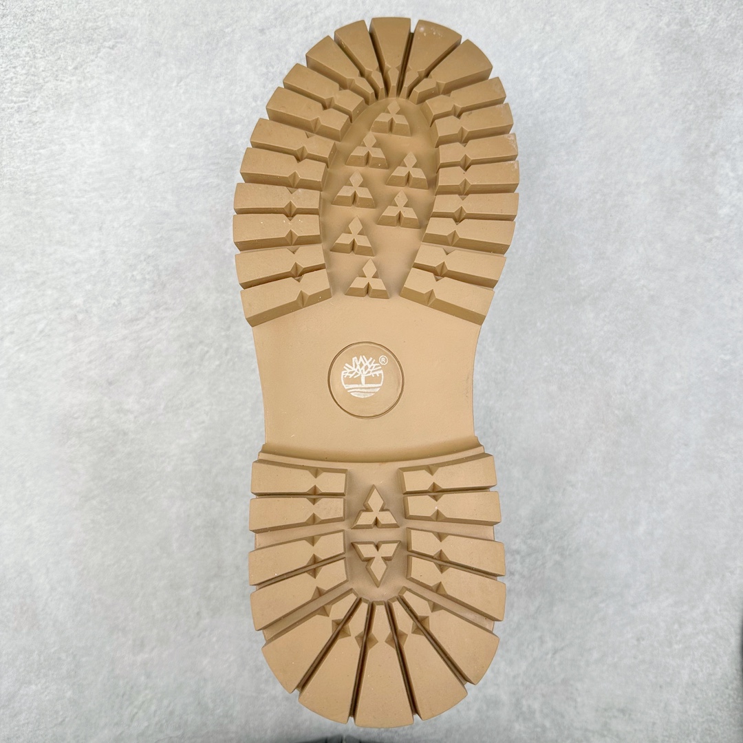 图片[9]-Timberland添柏岚/天伯伦户外高帮休闲大黄靴系列 #广东大厂品质 原盒原包装 #24ss新款 时尚潮流搭配 面料采用意大利🇮🇹顶级磨砂细纹牛皮 搭配防臭防腐真皮乳胶鞋垫 大底到五金都是代工厂原材料制作 同原版固特异永不开胶工艺 好货不杀猪 首单质量严格把控 全网独家首发 品质毋庸置疑 全套官网统一包装 给您完美的穿着体验 质量考究耐穿 型男必备 专治不帅 高品质脚感一流 今年冬季防寒户外专用 日常随意搭配 尺码：38 39 40 41 42 43 44（皮鞋码）-选品中心