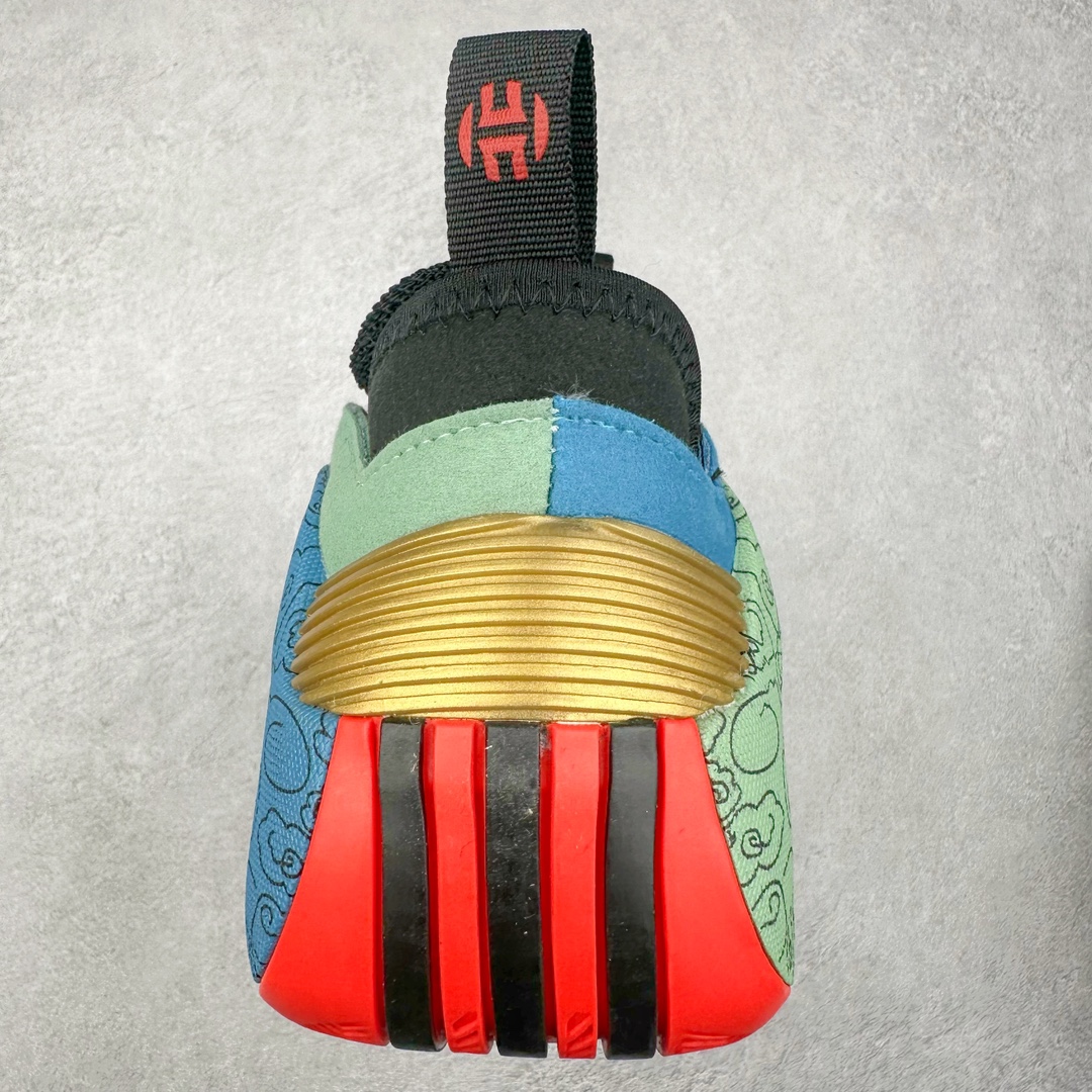 图片[8]-AD Harden Vol. 8 哈登八代签名篮球鞋 IE2693 采用了“袜套式”设计，在十多年前这一设计极为风靡，将帅气和简洁融为一体。现在Harden Vol. 8将袜套鞋领重新拾起，并配合内靴，易穿脱且包裹佳。泪滴形EVA结构骨架提供横向支持和快速移动时的稳定性。全掌JET BOOST科技提供缓震和能量反馈，助你整场保持活力。多向“JH”抓地纹路设计提供优秀抓地力，使球员能够在场上迅速变向、急停或启动，更好地掌控比赛。尺码：40 40.5 41 42 42.5 43 44 44.5 45 46-选品中心