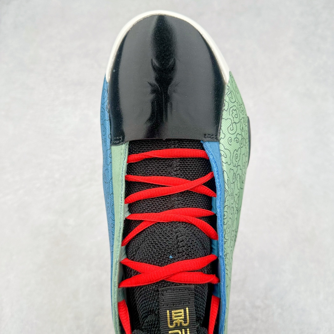 图片[4]-AD Harden Vol. 8 哈登八代签名篮球鞋 IE2693 采用了“袜套式”设计，在十多年前这一设计极为风靡，将帅气和简洁融为一体。现在Harden Vol. 8将袜套鞋领重新拾起，并配合内靴，易穿脱且包裹佳。泪滴形EVA结构骨架提供横向支持和快速移动时的稳定性。全掌JET BOOST科技提供缓震和能量反馈，助你整场保持活力。多向“JH”抓地纹路设计提供优秀抓地力，使球员能够在场上迅速变向、急停或启动，更好地掌控比赛。尺码：40 40.5 41 42 42.5 43 44 44.5 45 46-选品中心