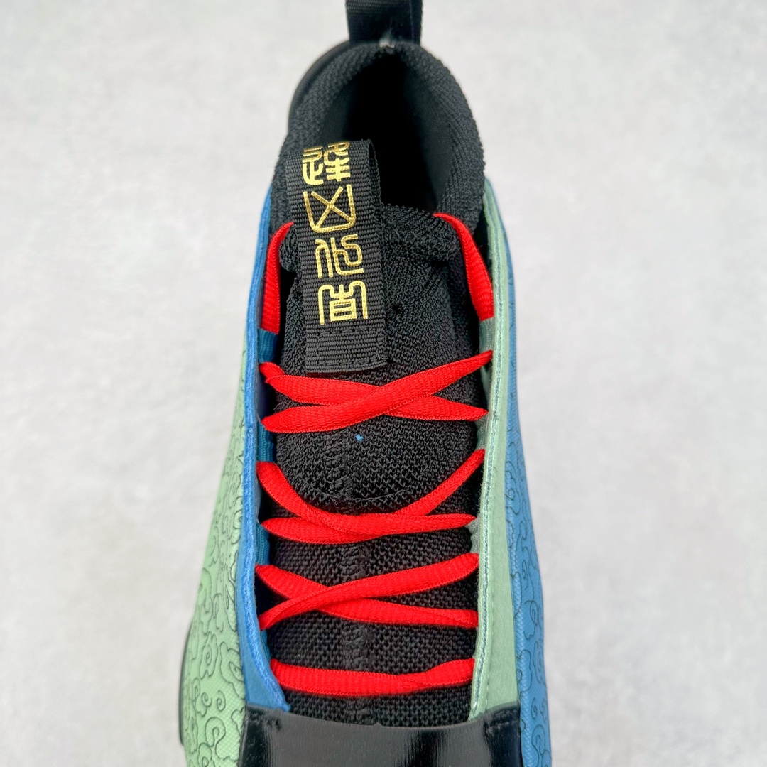 图片[5]-AD Harden Vol. 8 哈登八代签名篮球鞋 IE2693 采用了“袜套式”设计，在十多年前这一设计极为风靡，将帅气和简洁融为一体。现在Harden Vol. 8将袜套鞋领重新拾起，并配合内靴，易穿脱且包裹佳。泪滴形EVA结构骨架提供横向支持和快速移动时的稳定性。全掌JET BOOST科技提供缓震和能量反馈，助你整场保持活力。多向“JH”抓地纹路设计提供优秀抓地力，使球员能够在场上迅速变向、急停或启动，更好地掌控比赛。尺码：40 40.5 41 42 42.5 43 44 44.5 45 46-选品中心