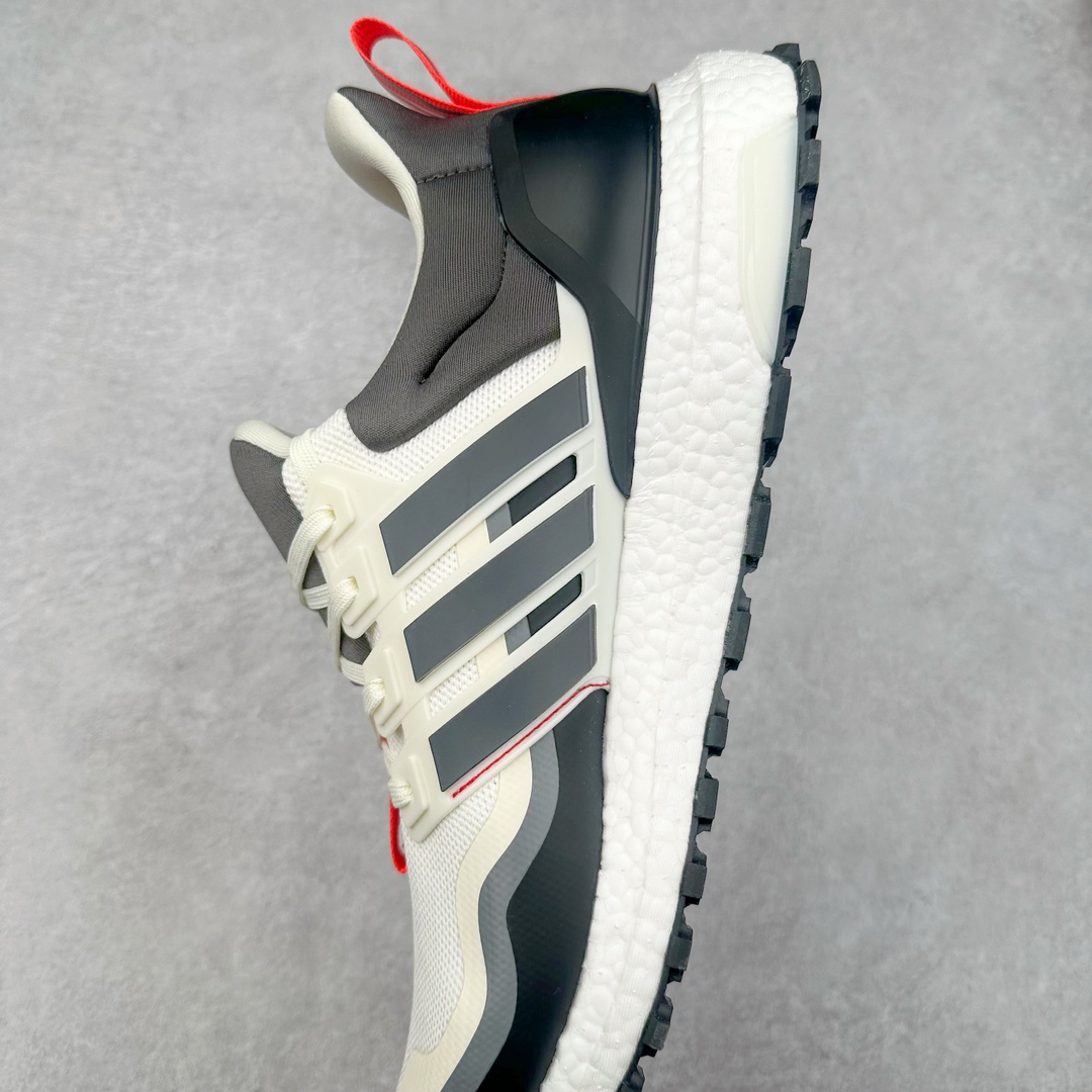 图片[7]-＃YG纯原 AD Ultraboost ub All Terrain 舒适防滑耐磨低帮休闲跑步鞋 EG8096 德国进口巴斯夫大底 全套原纸板楦头开发 原厂特供飞织面配套加持 确保原汁原味 完美呈现版型 一比一还原zp踩屎脚感 原档案底模数据 正确多层组合大底 辰元原厂针织代工 细节还原度极高 独家外贸特供开发至48.5 历经10年不断创新以科技重塑跑步推出全新超轻新科技跑鞋 力求为跑步添活力 搭载LIGHT BOOST中底的新鲜演绎 无论节奏快慢、距离长短 伴你活力畅跑 延续了该系列的设计语言 采用分区编织鞋面 鞋头处网眼孔洞更大 提升透气性 一体式鞋舌 避免运动中出现偏移 实现鞋脚一体性 鞋侧 TPU 材质 有效提供支撑性 镂空的设计 同时减轻整体重量 最明显的则是中底部分 不仅是厚度夸张 大家最熟悉的 Boost 材质终于迎来升级 减重 30% 带来更轻量化的上脚感受 尺码：39 40 40.5 41 42 42.5 43 44 44.5 45-选品中心