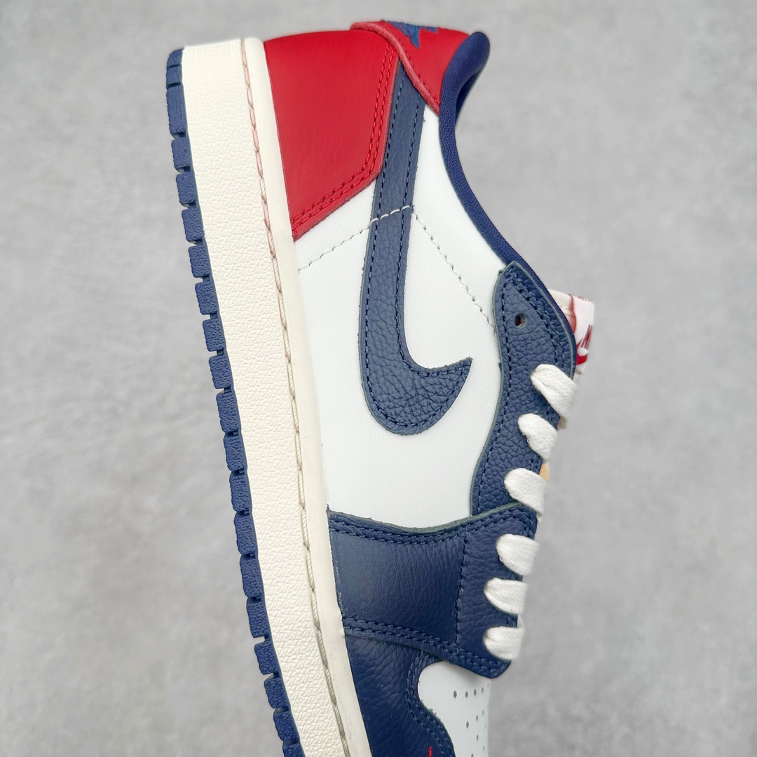 图片[6]-＃DT纯原 Air Jordan AJ1 Retro Low OG 低帮 白蓝红 HQ2993-100 外贸特供 原楦原纸板开发 极致一眼正品既视感 原厂皮料 原厂拉帮工艺 全部采用原厂电脑车 针距 边距完全同步原鞋 特供皮料一致原鞋 鞋面清洁度最高QC检验标准 控制溢胶 飞翼3D高频深度立体 鞋盒、防尘纸 均采购来自原厂 尺码：36 36.5 37.5 38 38.5 39 40 40.5 41 42 42.5 43 44 44.5 45 46 47.5-选品中心