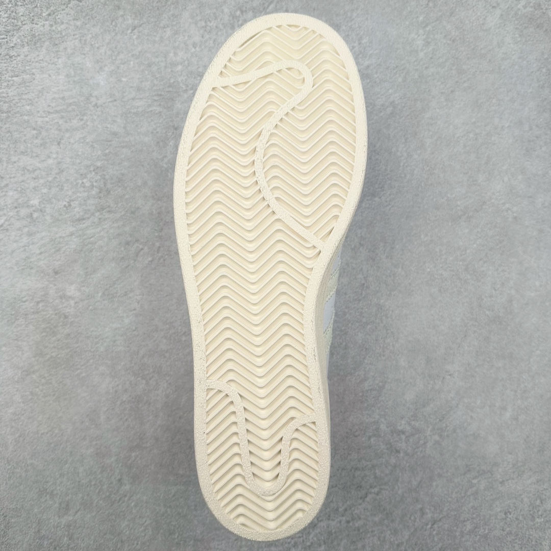 图片[9]-＃H11纯原福利 AD Originals Superstar 经典复古贝壳头板鞋 IG7575 诞生于1969年 是第一双将全皮面鞋 身与橡胶鞋头结合在一起的低帮篮球鞋 Superstar最开始 是作为高帮篮球鞋Pro Model的低帮版本而出现的 但因为其独特和醒目的橡胶鞋头造型而让大家熟知 被大家形象地称为\\\”shelltoe\\\”贝壳头 在70年代的美国职业篮球场上 接近3/4的NBA球员都将这双Superstar作为场上用鞋 80年代之后 经过不断的改良和发展 Superstar逐渐成为横跨时装、音乐、街头文化、休闲和运动等各大领域的时尚潮鞋 尺码：35.5 36 36.5 37 38 38.5 39 40 40.5 41 42 42.5 43 44 44.5 45-选品中心