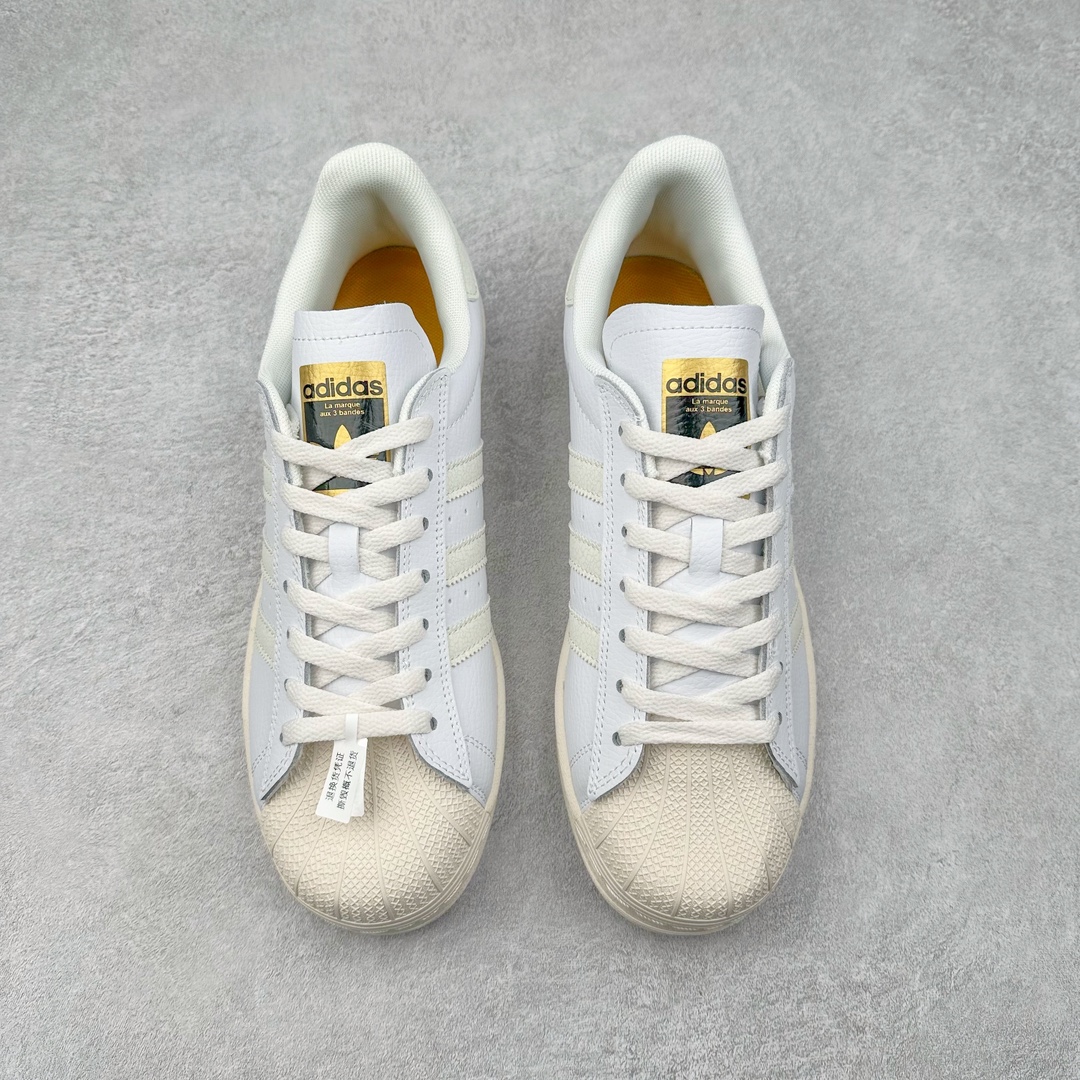 图片[2]-＃H11纯原福利 AD Originals Superstar 经典复古贝壳头板鞋 IG7575 诞生于1969年 是第一双将全皮面鞋 身与橡胶鞋头结合在一起的低帮篮球鞋 Superstar最开始 是作为高帮篮球鞋Pro Model的低帮版本而出现的 但因为其独特和醒目的橡胶鞋头造型而让大家熟知 被大家形象地称为\\\”shelltoe\\\”贝壳头 在70年代的美国职业篮球场上 接近3/4的NBA球员都将这双Superstar作为场上用鞋 80年代之后 经过不断的改良和发展 Superstar逐渐成为横跨时装、音乐、街头文化、休闲和运动等各大领域的时尚潮鞋 尺码：35.5 36 36.5 37 38 38.5 39 40 40.5 41 42 42.5 43 44 44.5 45-选品中心