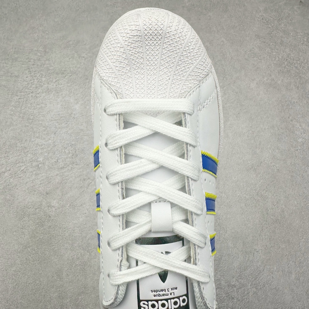 图片[4]-＃H11纯原福利 AD Originals Superstar 经典复古贝壳头板鞋 HQ1939 诞生于1969年 是第一双将全皮面鞋 身与橡胶鞋头结合在一起的低帮篮球鞋 Superstar最开始 是作为高帮篮球鞋Pro Model的低帮版本而出现的 但因为其独特和醒目的橡胶鞋头造型而让大家熟知 被大家形象地称为\\\”shelltoe\\\”贝壳头 在70年代的美国职业篮球场上 接近3/4的NBA球员都将这双Superstar作为场上用鞋 80年代之后 经过不断的改良和发展 Superstar逐渐成为横跨时装、音乐、街头文化、休闲和运动等各大领域的时尚潮鞋 尺码：35.5 36 36.5 37 38 38.5 39 40 40.5 41 42 42.5 43 44 44.5 45-选品中心