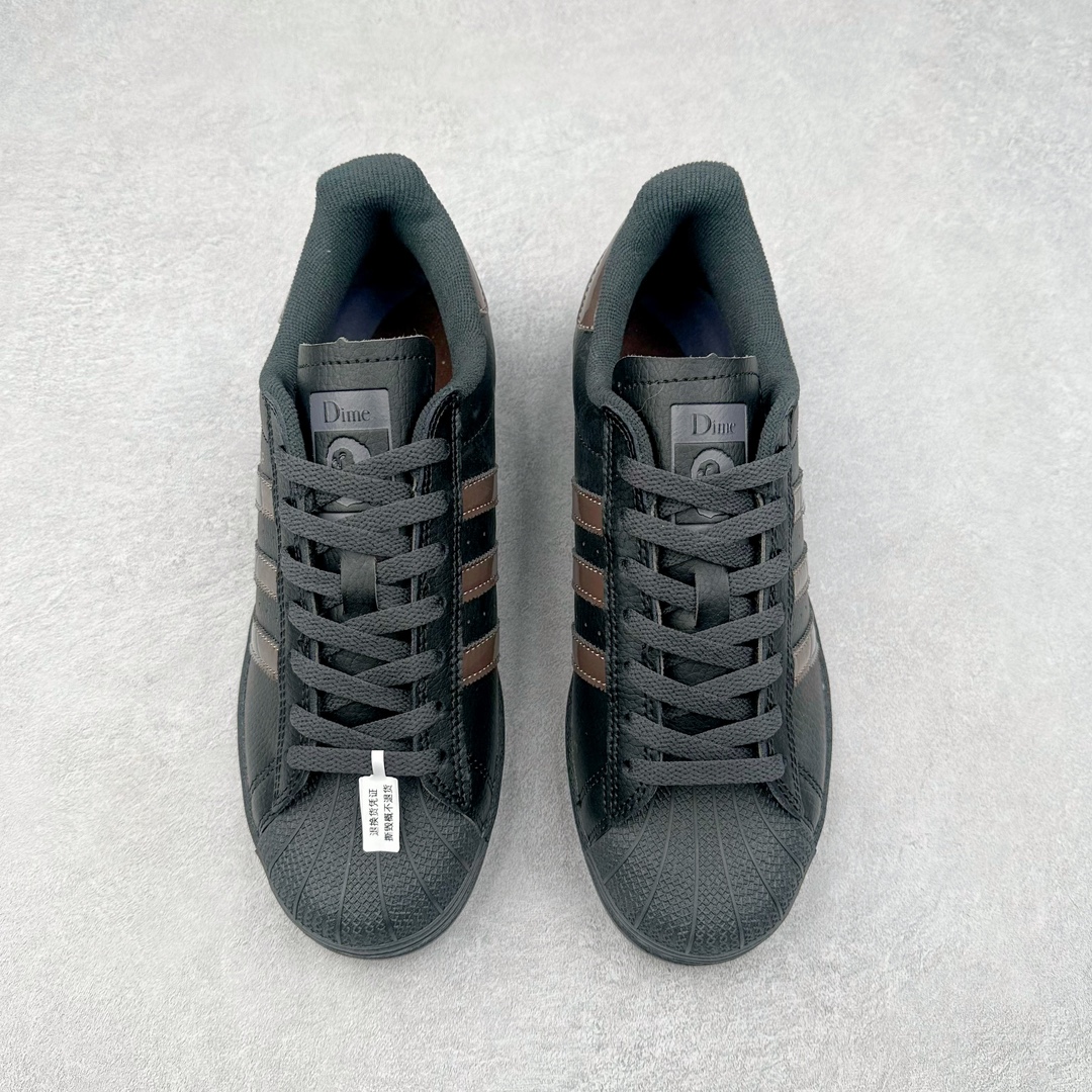 图片[2]-＃H11纯原福利 AD Originals Superstar 经典复古贝壳头板鞋 FZ6003 诞生于1969年 是第一双将全皮面鞋 身与橡胶鞋头结合在一起的低帮篮球鞋 Superstar最开始 是作为高帮篮球鞋Pro Model的低帮版本而出现的 但因为其独特和醒目的橡胶鞋头造型而让大家熟知 被大家形象地称为\\\”shelltoe\\\”贝壳头 在70年代的美国职业篮球场上 接近3/4的NBA球员都将这双Superstar作为场上用鞋 80年代之后 经过不断的改良和发展 Superstar逐渐成为横跨时装、音乐、街头文化、休闲和运动等各大领域的时尚潮鞋 尺码：35.5 36 36.5 37 38 38.5 39 40 40.5 41 42 42.5 43 44 44.5 45-选品中心