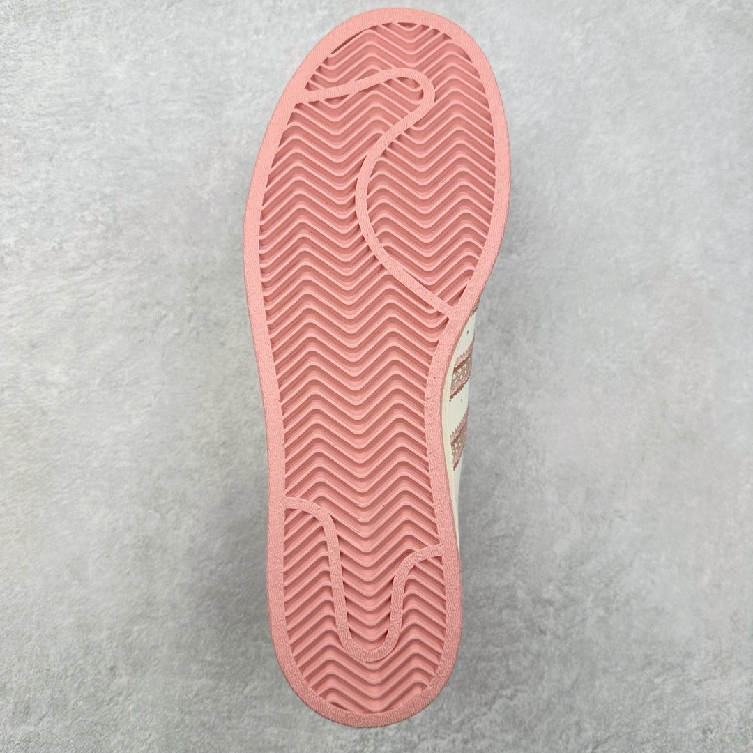 图片[9]-＃H11纯原福利 AD Originals Superstar 经典复古贝壳头板鞋 IE5528 诞生于1969年 是第一双将全皮面鞋 身与橡胶鞋头结合在一起的低帮篮球鞋 Superstar最开始 是作为高帮篮球鞋Pro Model的低帮版本而出现的 但因为其独特和醒目的橡胶鞋头造型而让大家熟知 被大家形象地称为\\\”shelltoe\\\”贝壳头 在70年代的美国职业篮球场上 接近3/4的NBA球员都将这双Superstar作为场上用鞋 80年代之后 经过不断的改良和发展 Superstar逐渐成为横跨时装、音乐、街头文化、休闲和运动等各大领域的时尚潮鞋 尺码：35.5 36 36.5 37 38 38.5 39 40 40.5 41 42 42.5 43 44 44.5 45-选品中心