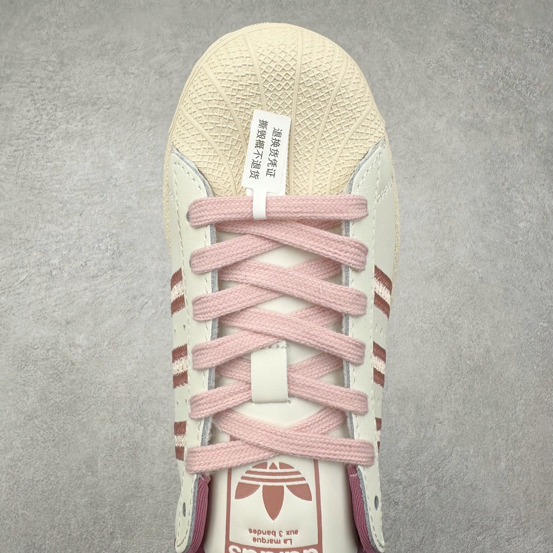 图片[4]-＃H11纯原福利 AD Originals Superstar 经典复古贝壳头板鞋 IE5528 诞生于1969年 是第一双将全皮面鞋 身与橡胶鞋头结合在一起的低帮篮球鞋 Superstar最开始 是作为高帮篮球鞋Pro Model的低帮版本而出现的 但因为其独特和醒目的橡胶鞋头造型而让大家熟知 被大家形象地称为\\\”shelltoe\\\”贝壳头 在70年代的美国职业篮球场上 接近3/4的NBA球员都将这双Superstar作为场上用鞋 80年代之后 经过不断的改良和发展 Superstar逐渐成为横跨时装、音乐、街头文化、休闲和运动等各大领域的时尚潮鞋 尺码：35.5 36 36.5 37 38 38.5 39 40 40.5 41 42 42.5 43 44 44.5 45-选品中心