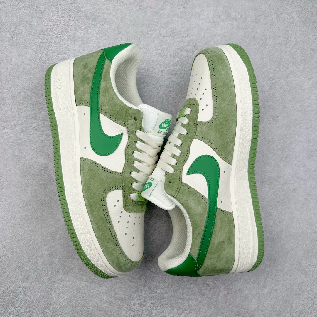 图片[3]-NK Air Force 1´07 Low 空军一号低帮百搭休闲运动板鞋 FF7795-111 柔软、弹性十足的缓震性能和出色的中底设计 横跨复古与现代的外型结合 造就出风靡全球 三十多年的Force 1 直到今天还深受青睐 尺码：36 36.5 37.5 38 38.5 39 40 40.5 41 42 42.5 43 44 44.5 45-选品中心