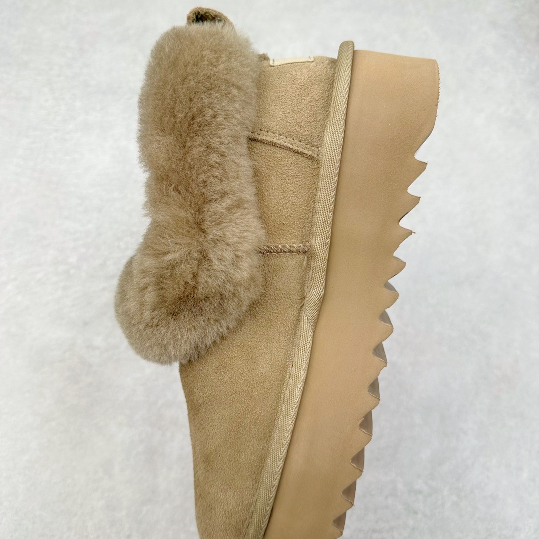 图片[7]-＃平台特供纯原福利 UGG 经典秋冬羊皮毛一体雪地靴 私人订单价格匠心定位 桑坡大厂直供 拒绝高利润 区别杀猪版本 隆丰A级澳洲进口羊皮毛一体 完全遵循ZP工艺流程 代工厂原厂版师 秉承无原鞋不开发选择 注重每一处细节 市面最正版型 TREADLITE\\\”轻翼\\\”科技外底 轻便/耐用/柔韧/桩型【售后郑重承诺】一个月内若出现重大脱胶/断底等质量问题 直接为您换新 翻毛皮鞋面 细腻亲肤再生聚酯纤维滚边 舒适易打理 保暖性佳 UGG plush™ 里衬和内底 茸软亲肤 舒适暖足 经典鞋型搭配轻盈厚底 稳稳拿捏秋冬出街时髦造型 Treadlite by UGG 轻翼大底 轻盈缓震 为双足减负 舒适轻便 助你轻松畅玩整天 尺码：35 36 37 38 39 40-选品中心