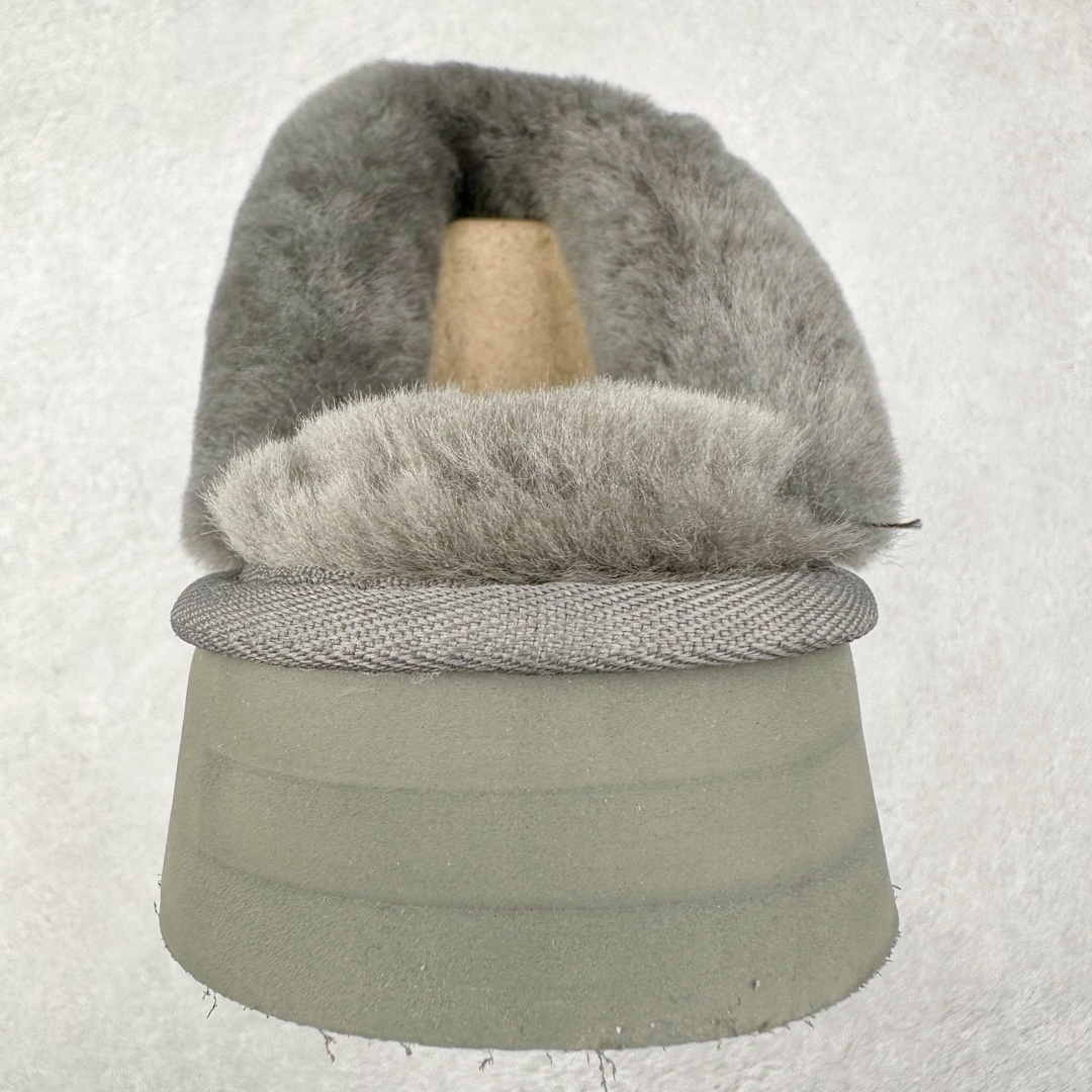 图片[8]-＃平台特供纯原福利 UGG 经典秋冬羊皮毛一体雪地靴 私人订单价格匠心定位 桑坡大厂直供 拒绝高利润 区别杀猪版本 隆丰A级澳洲进口羊皮毛一体 完全遵循ZP工艺流程 代工厂原厂版师 秉承无原鞋不开发选择 注重每一处细节 市面最正版型 TREADLITE\\\”轻翼\\\”科技外底 轻便/耐用/柔韧/桩型【售后郑重承诺】一个月内若出现重大脱胶/断底等质量问题 直接为您换新 翻毛皮鞋面 细腻亲肤再生聚酯纤维滚边 舒适易打理 保暖性佳 UGG plush™ 里衬和内底 茸软亲肤 舒适暖足 经典鞋型搭配轻盈厚底 稳稳拿捏秋冬出街时髦造型 Treadlite by UGG 轻翼大底 轻盈缓震 为双足减负 舒适轻便 助你轻松畅玩整天 尺码：35 36 37 38 39 40-选品中心