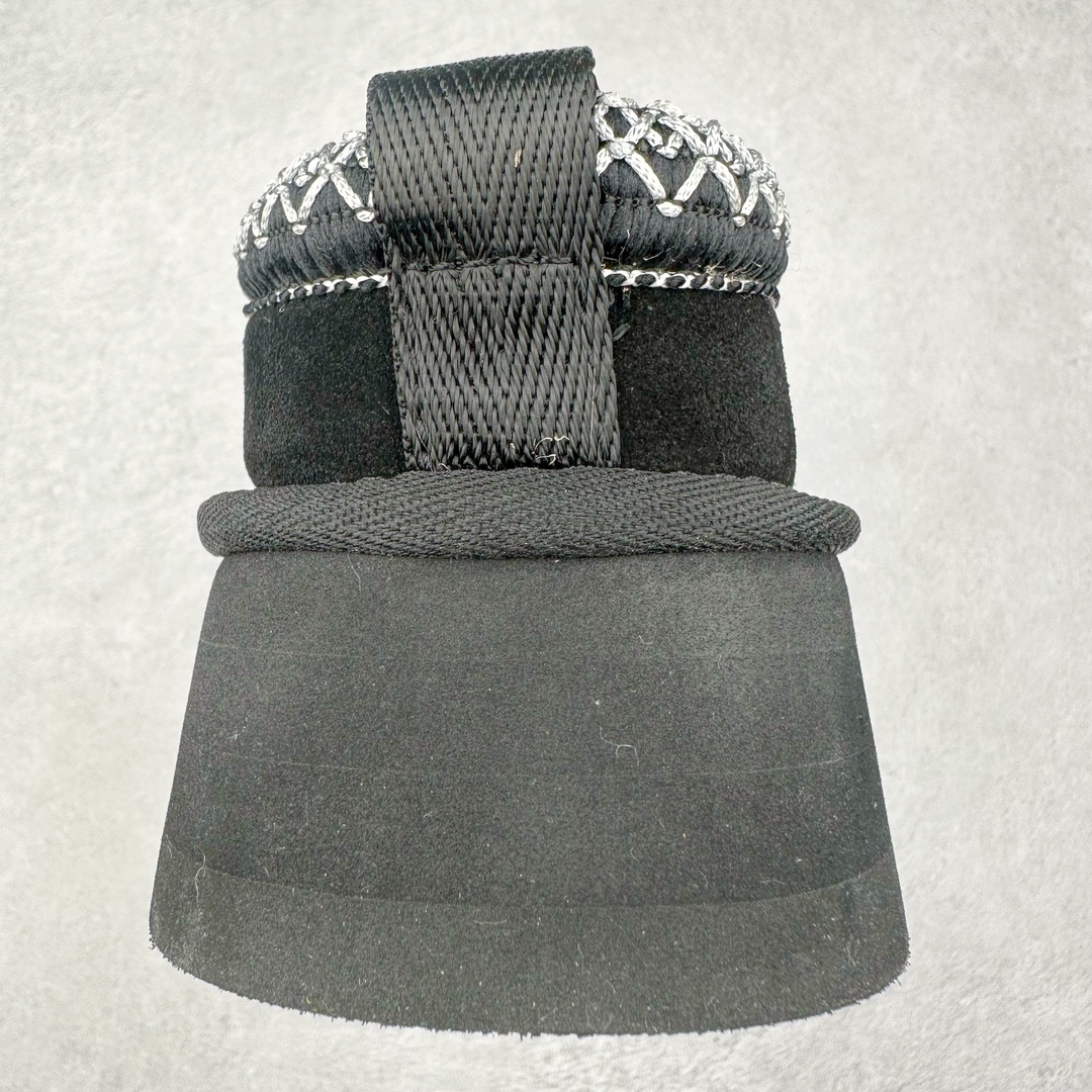 图片[8]-＃平台特供纯原福利 UGG 经典秋冬羊皮毛一体雪地靴 私人订单价格匠心定位 桑坡大厂直供 拒绝高利润 区别杀猪版本 隆丰A级澳洲进口羊皮毛一体 完全遵循ZP工艺流程 代工厂原厂版师 秉承无原鞋不开发选择 注重每一处细节 市面最正版型 TREADLITE\\\”轻翼\\\”科技外底 轻便/耐用/柔韧/桩型【售后郑重承诺】一个月内若出现重大脱胶/断底等质量问题 直接为您换新 翻毛皮鞋面 细腻亲肤再生聚酯纤维滚边 舒适易打理 保暖性佳 UGG plush™ 里衬和内底 茸软亲肤 舒适暖足 经典鞋型搭配轻盈厚底 稳稳拿捏秋冬出街时髦造型 Treadlite by UGG 轻翼大底 轻盈缓震 为双足减负 舒适轻便 助你轻松畅玩整天 尺码：35 36 37 38 39 40-选品中心