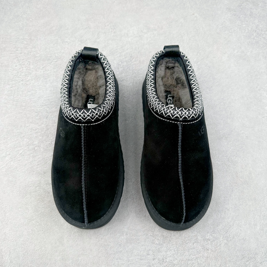 图片[2]-＃平台特供纯原福利 UGG 经典秋冬羊皮毛一体雪地靴 私人订单价格匠心定位 桑坡大厂直供 拒绝高利润 区别杀猪版本 隆丰A级澳洲进口羊皮毛一体 完全遵循ZP工艺流程 代工厂原厂版师 秉承无原鞋不开发选择 注重每一处细节 市面最正版型 TREADLITE\\\”轻翼\\\”科技外底 轻便/耐用/柔韧/桩型【售后郑重承诺】一个月内若出现重大脱胶/断底等质量问题 直接为您换新 翻毛皮鞋面 细腻亲肤再生聚酯纤维滚边 舒适易打理 保暖性佳 UGG plush™ 里衬和内底 茸软亲肤 舒适暖足 经典鞋型搭配轻盈厚底 稳稳拿捏秋冬出街时髦造型 Treadlite by UGG 轻翼大底 轻盈缓震 为双足减负 舒适轻便 助你轻松畅玩整天 尺码：35 36 37 38 39 40-选品中心