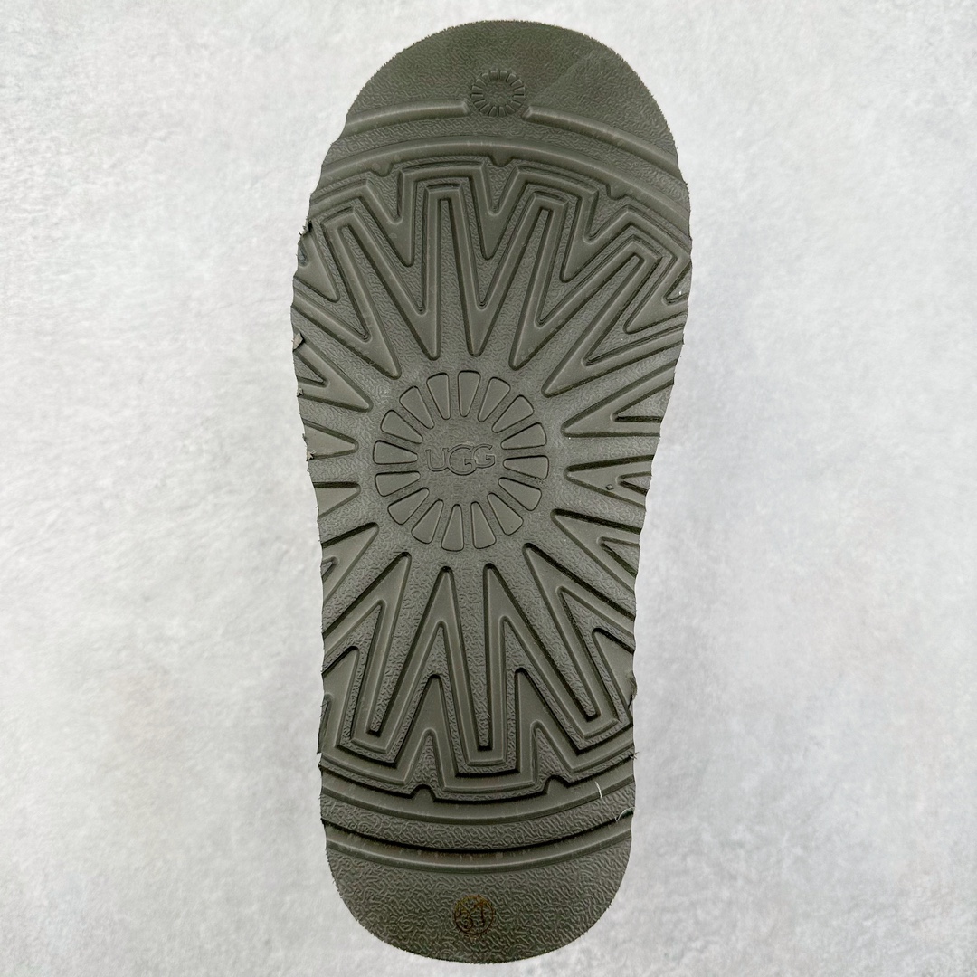 图片[9]-＃平台特供纯原福利 UGG 经典秋冬羊皮毛一体雪地靴 私人订单价格匠心定位 桑坡大厂直供 拒绝高利润 区别杀猪版本 隆丰A级澳洲进口羊皮毛一体 完全遵循ZP工艺流程 代工厂原厂版师 秉承无原鞋不开发选择 注重每一处细节 市面最正版型 TREADLITE\\\”轻翼\\\”科技外底 轻便/耐用/柔韧/桩型【售后郑重承诺】一个月内若出现重大脱胶/断底等质量问题 直接为您换新 翻毛皮鞋面 细腻亲肤再生聚酯纤维滚边 舒适易打理 保暖性佳 UGG plush™ 里衬和内底 茸软亲肤 舒适暖足 经典鞋型搭配轻盈厚底 稳稳拿捏秋冬出街时髦造型 Treadlite by UGG 轻翼大底 轻盈缓震 为双足减负 舒适轻便 助你轻松畅玩整天 尺码：35 36 37 38 39 40-选品中心